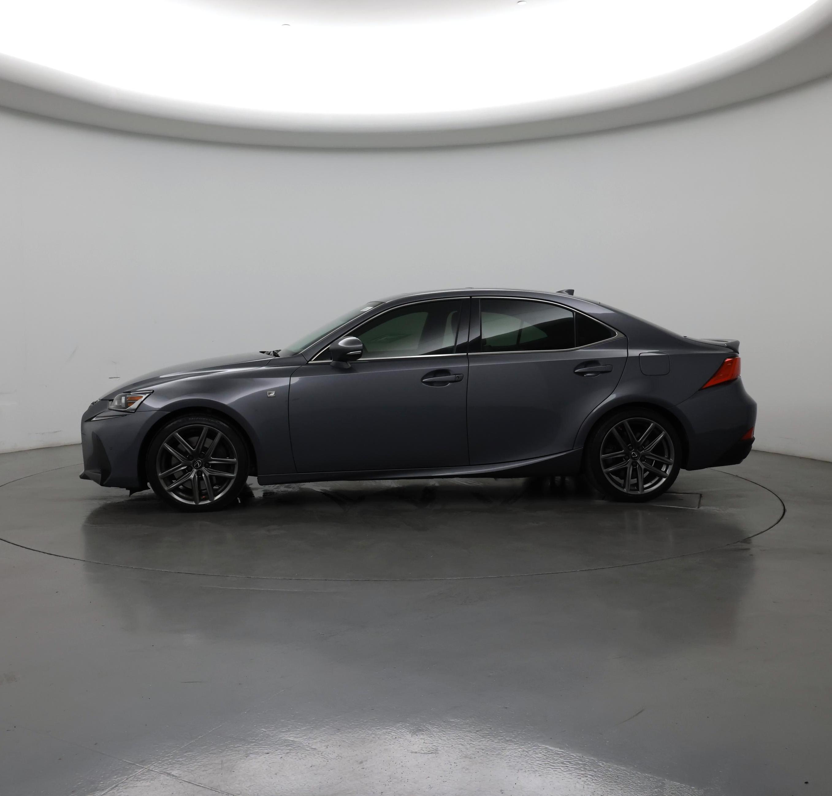 Thumbnail: 2020 Lexus IS - 3