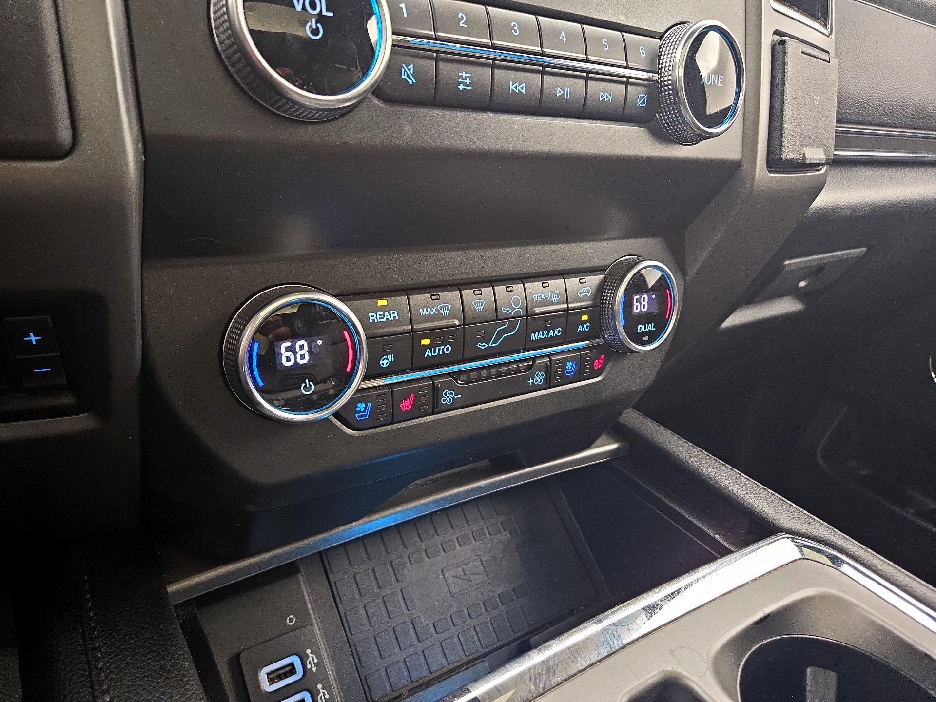 Thumbnail: 2019 Ford Expedition - 17