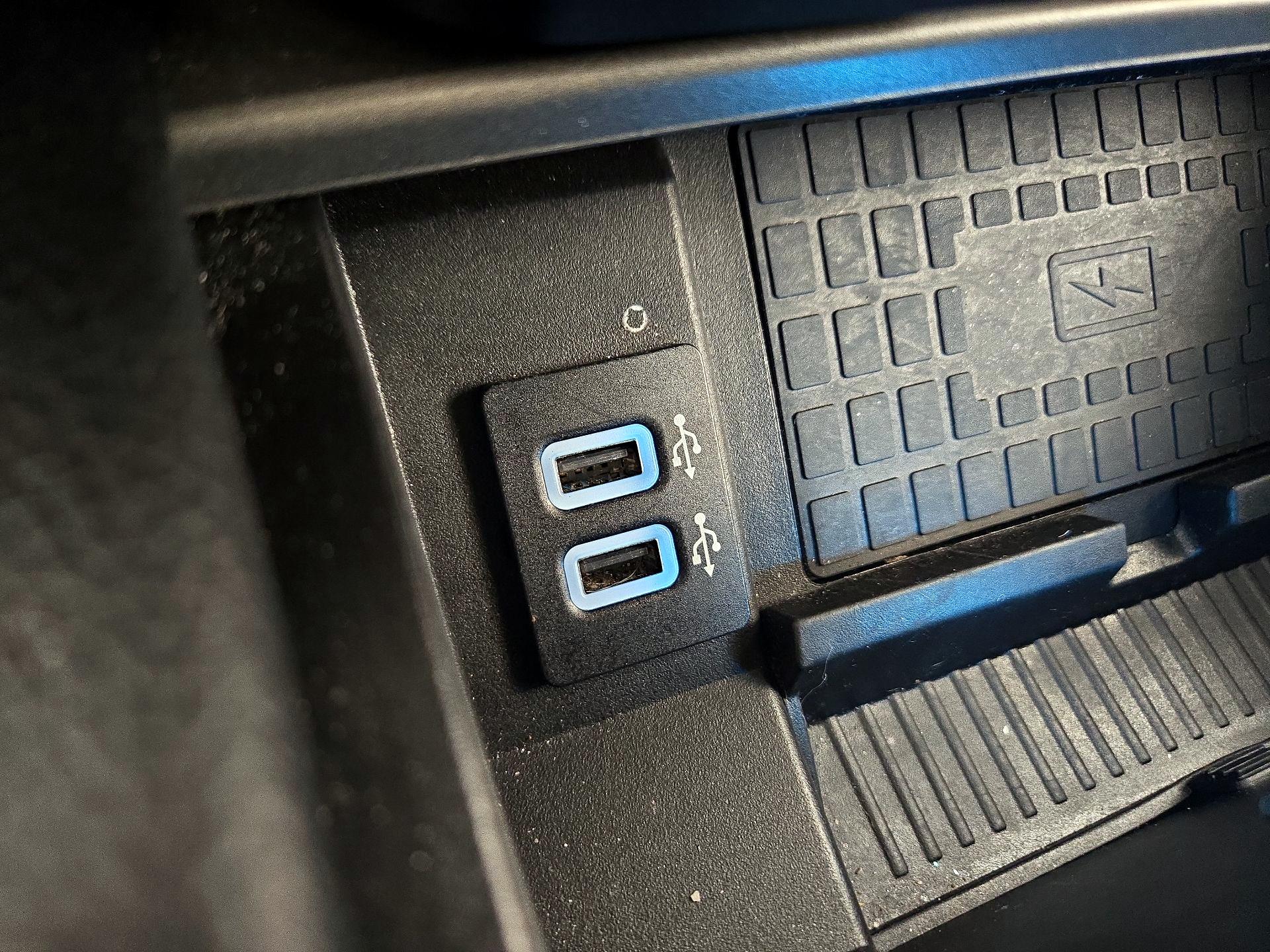 Thumbnail: 2019 Ford Expedition - 19