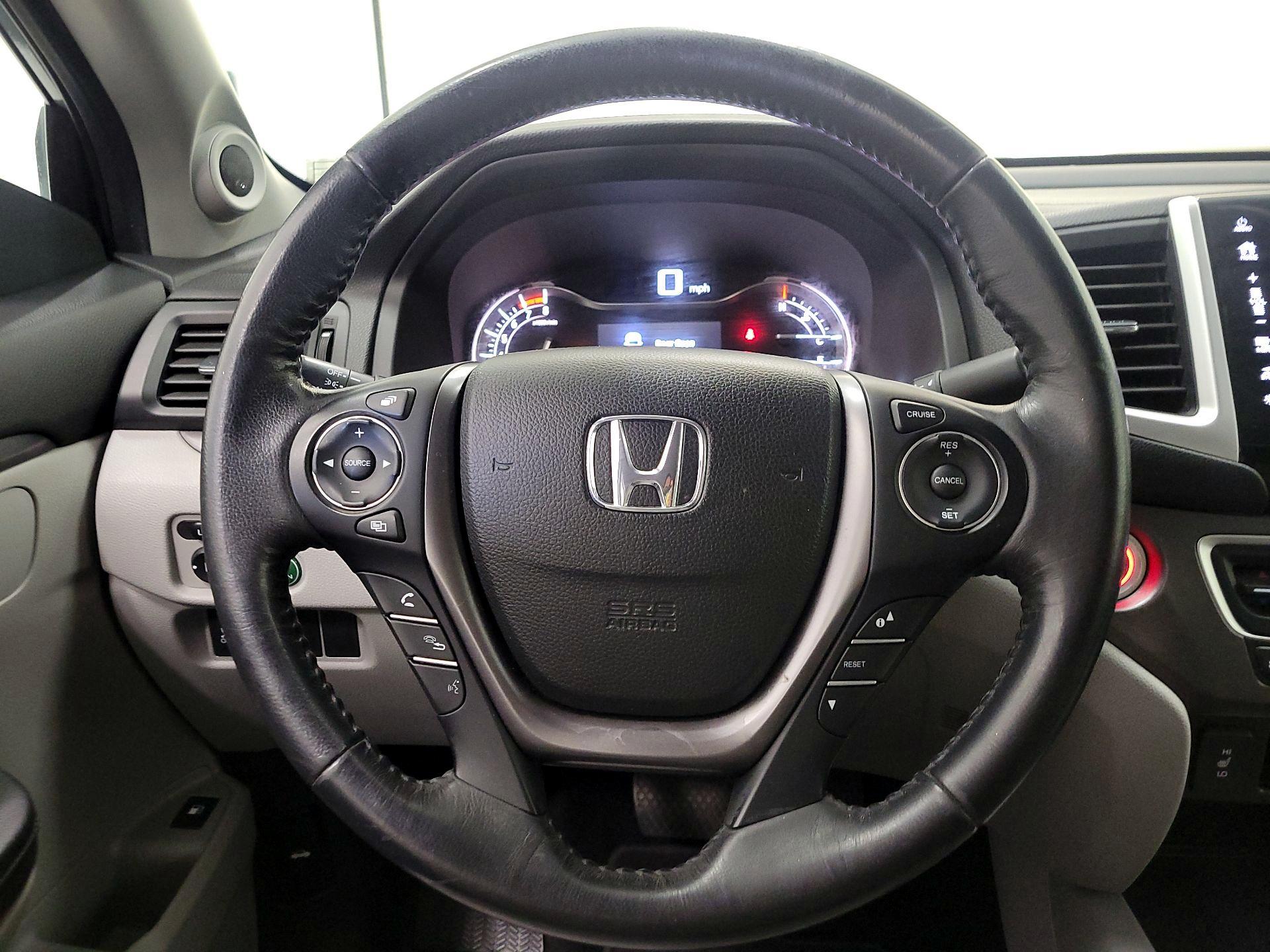 Thumbnail: 2017 Honda Ridgeline - 10