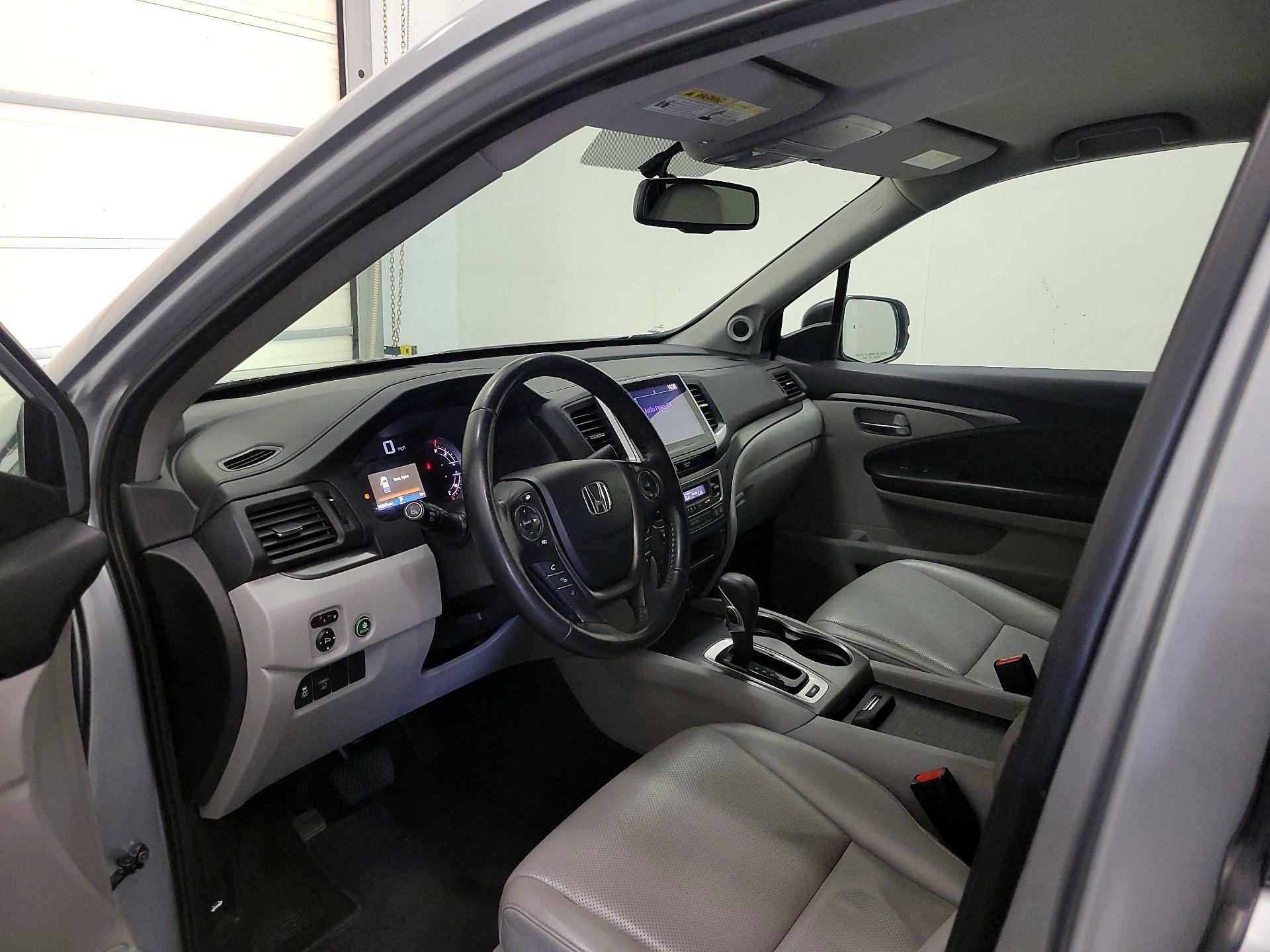 Thumbnail: 2017 Honda Ridgeline - 11