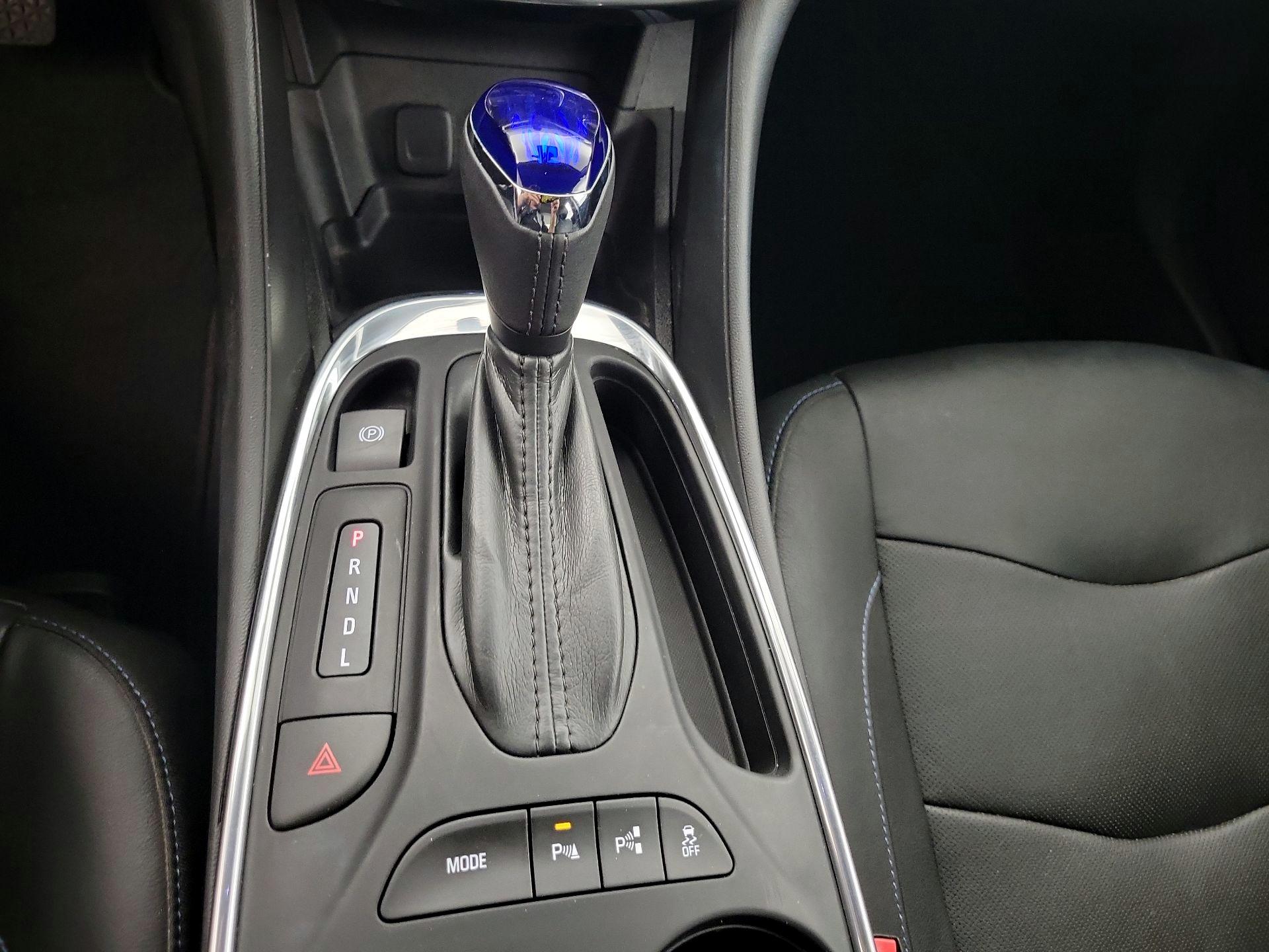 Thumbnail: 2016 Chevrolet Volt - 17