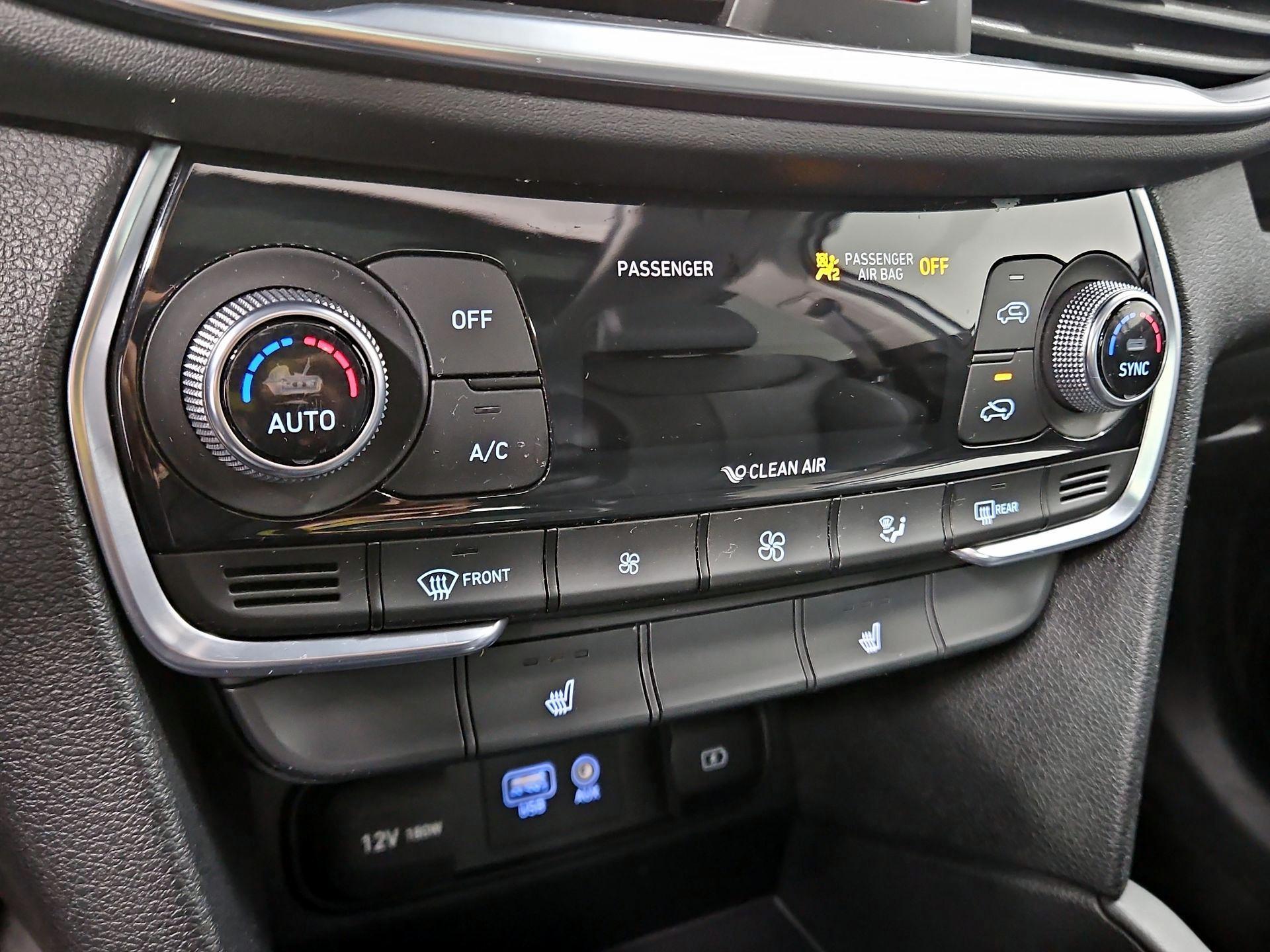 Thumbnail: 2019 Hyundai Santa Fe - 16