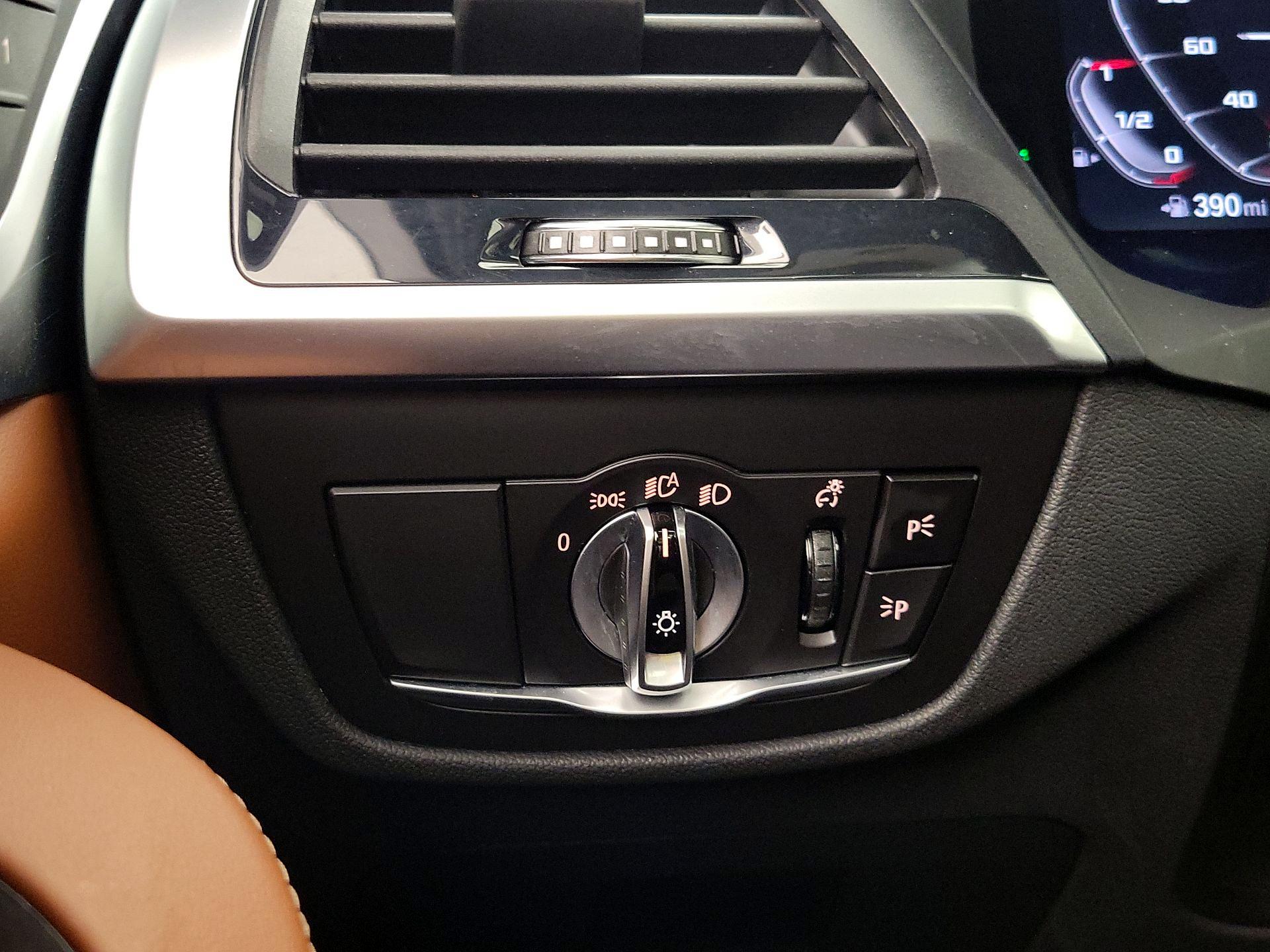 Thumbnail: 2021 BMW X3 - 13