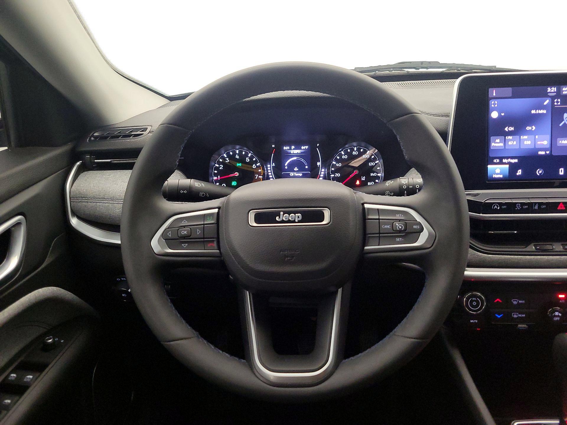 Thumbnail: 2022 Jeep Compass - 10