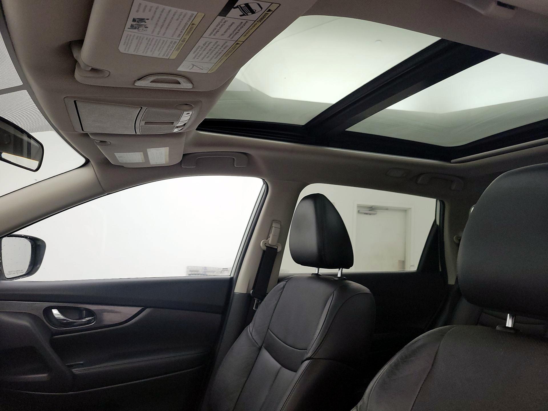 Thumbnail: 2015 Nissan Rogue - 20