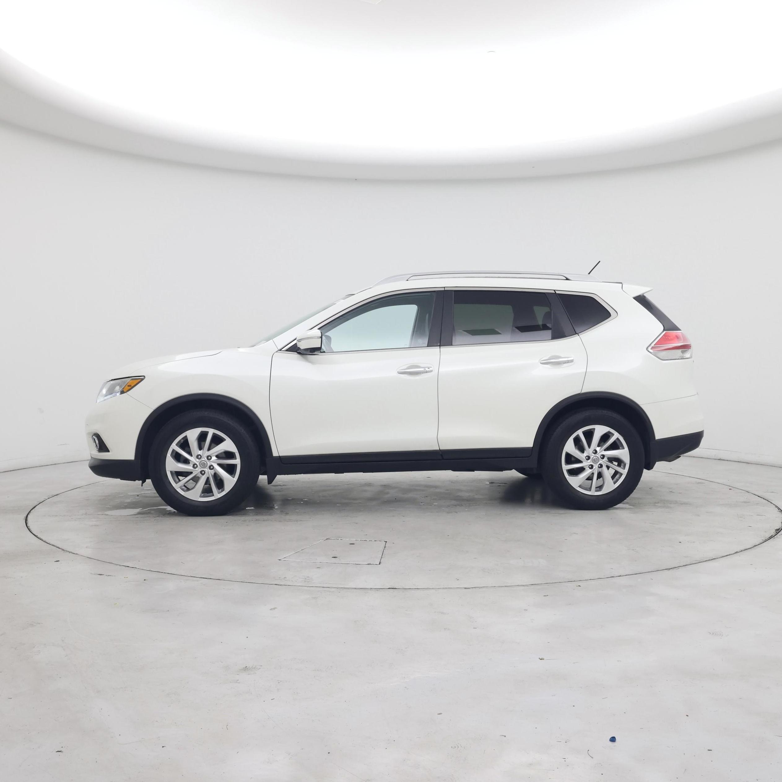 Thumbnail: 2015 Nissan Rogue - 3