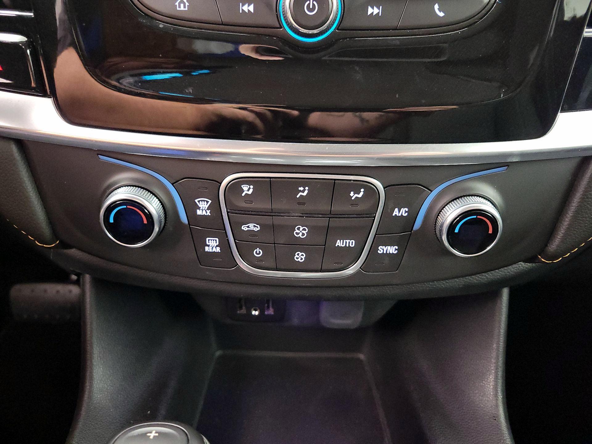 Thumbnail: 2020 Chevrolet Traverse - 16