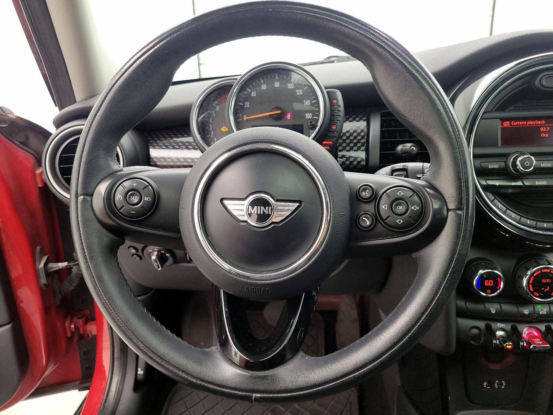 Thumbnail: 2015 MINI Cooper Hardtop - 10