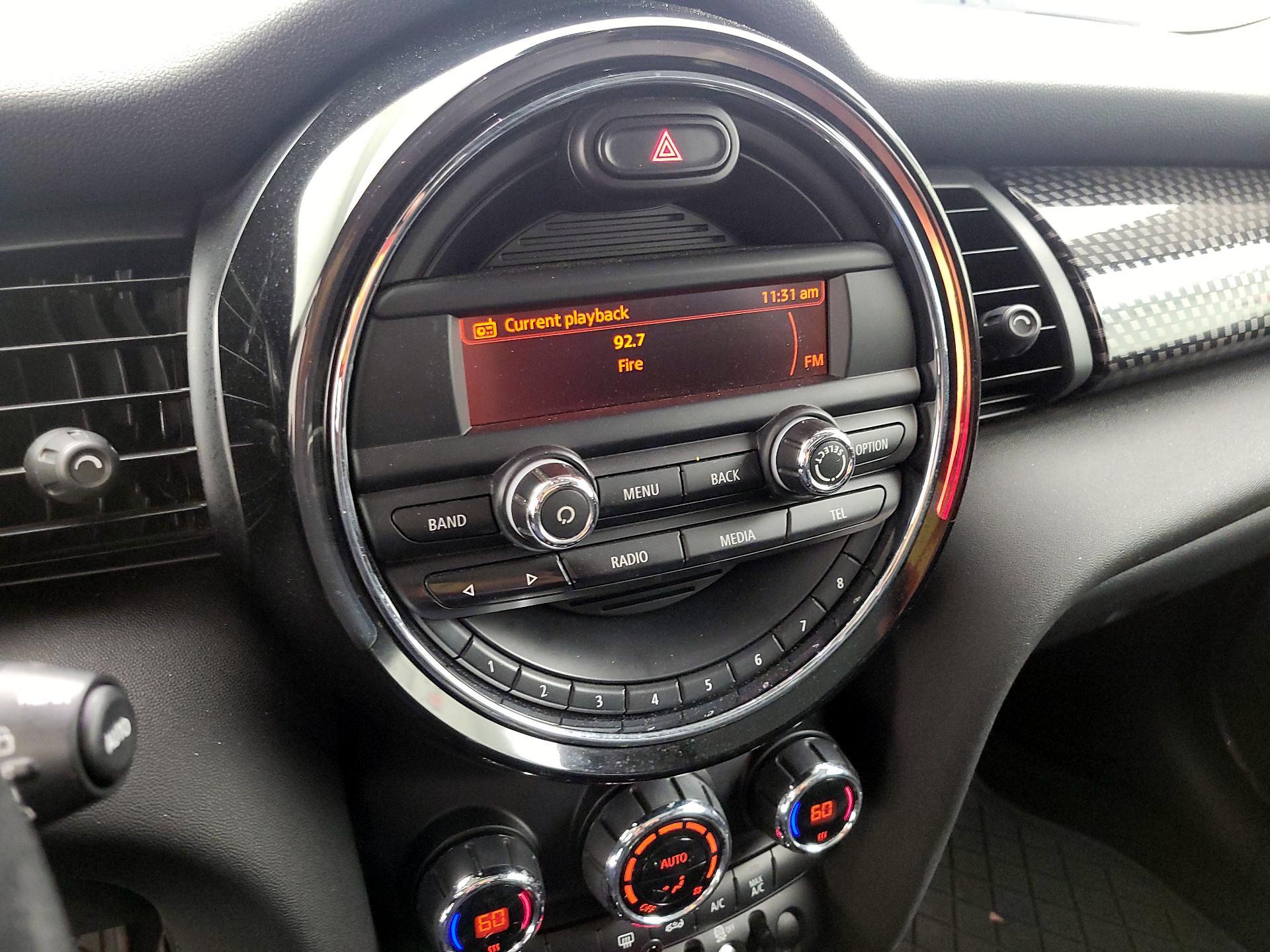 Thumbnail: 2015 MINI Cooper Hardtop - 14