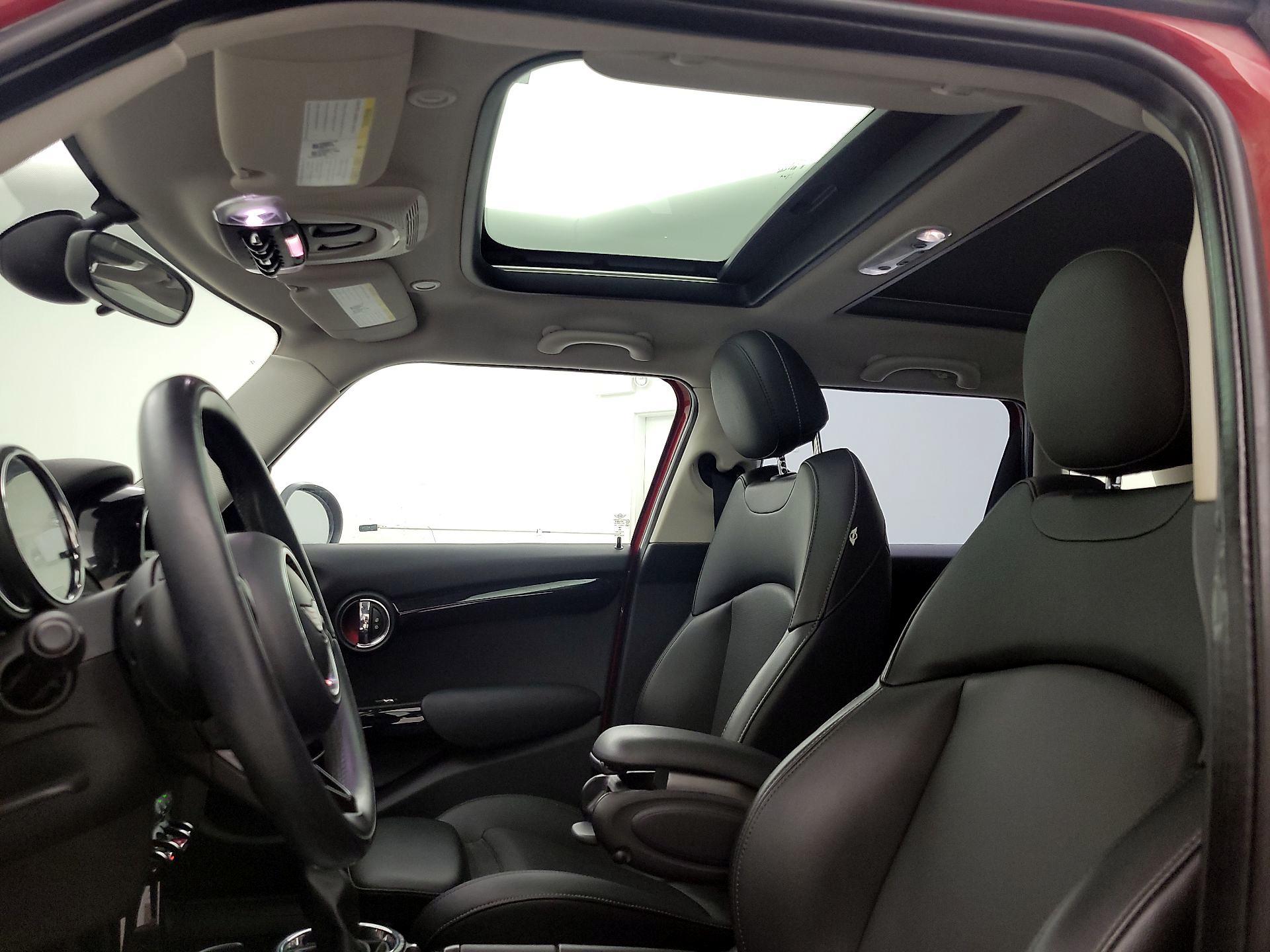 Thumbnail: 2015 MINI Cooper Hardtop - 18