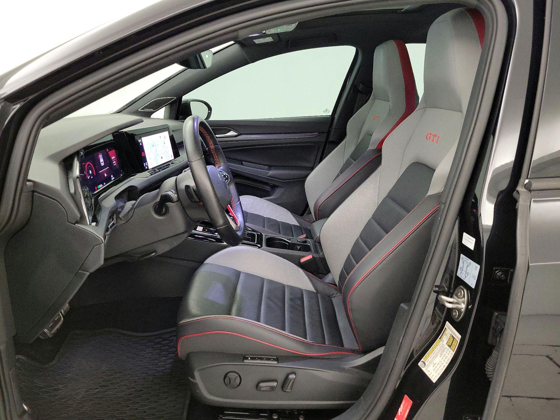 Thumbnail: 2023 Volkswagen Golf - 11