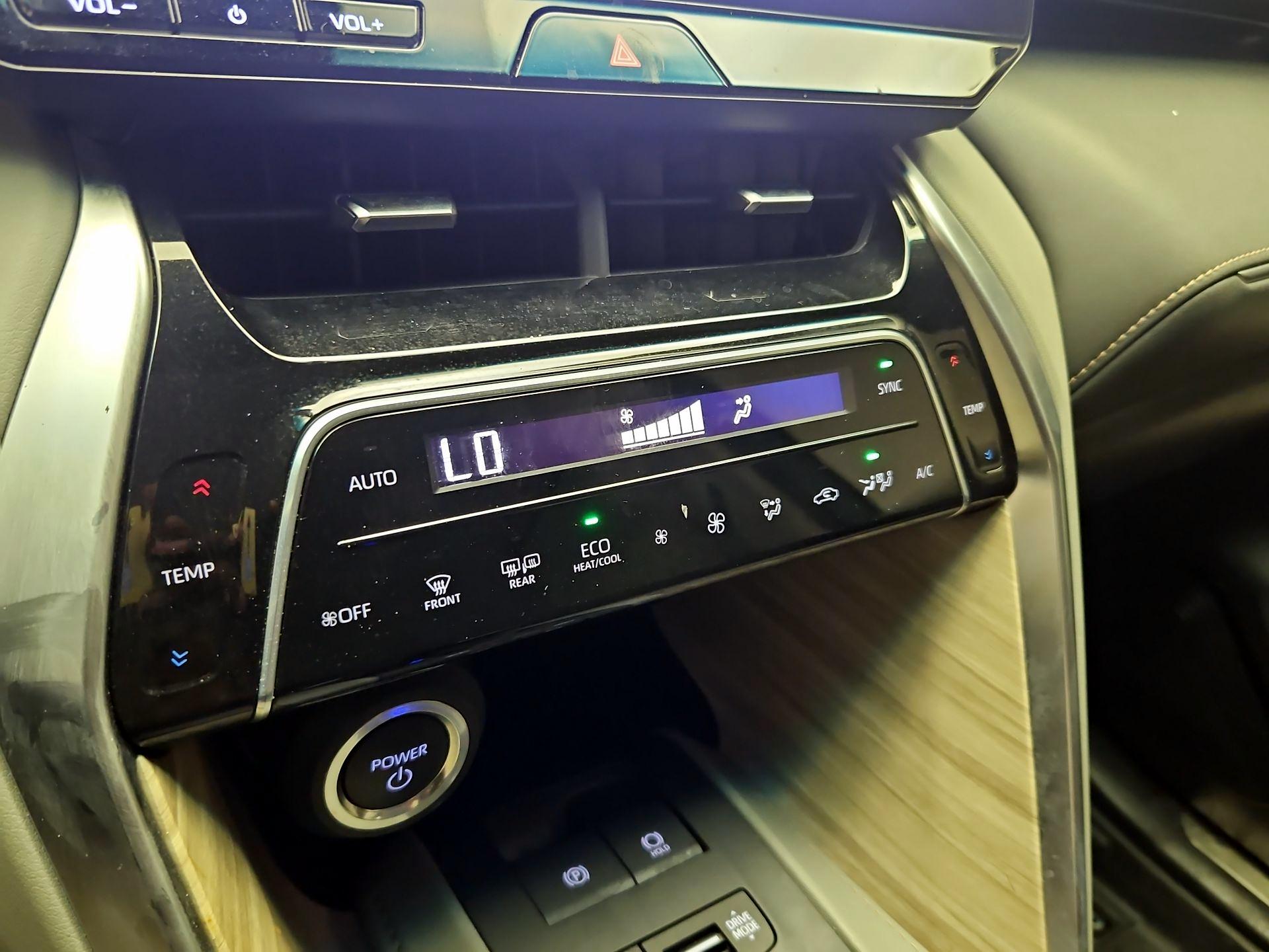 Thumbnail: 2024 Toyota Venza - 16