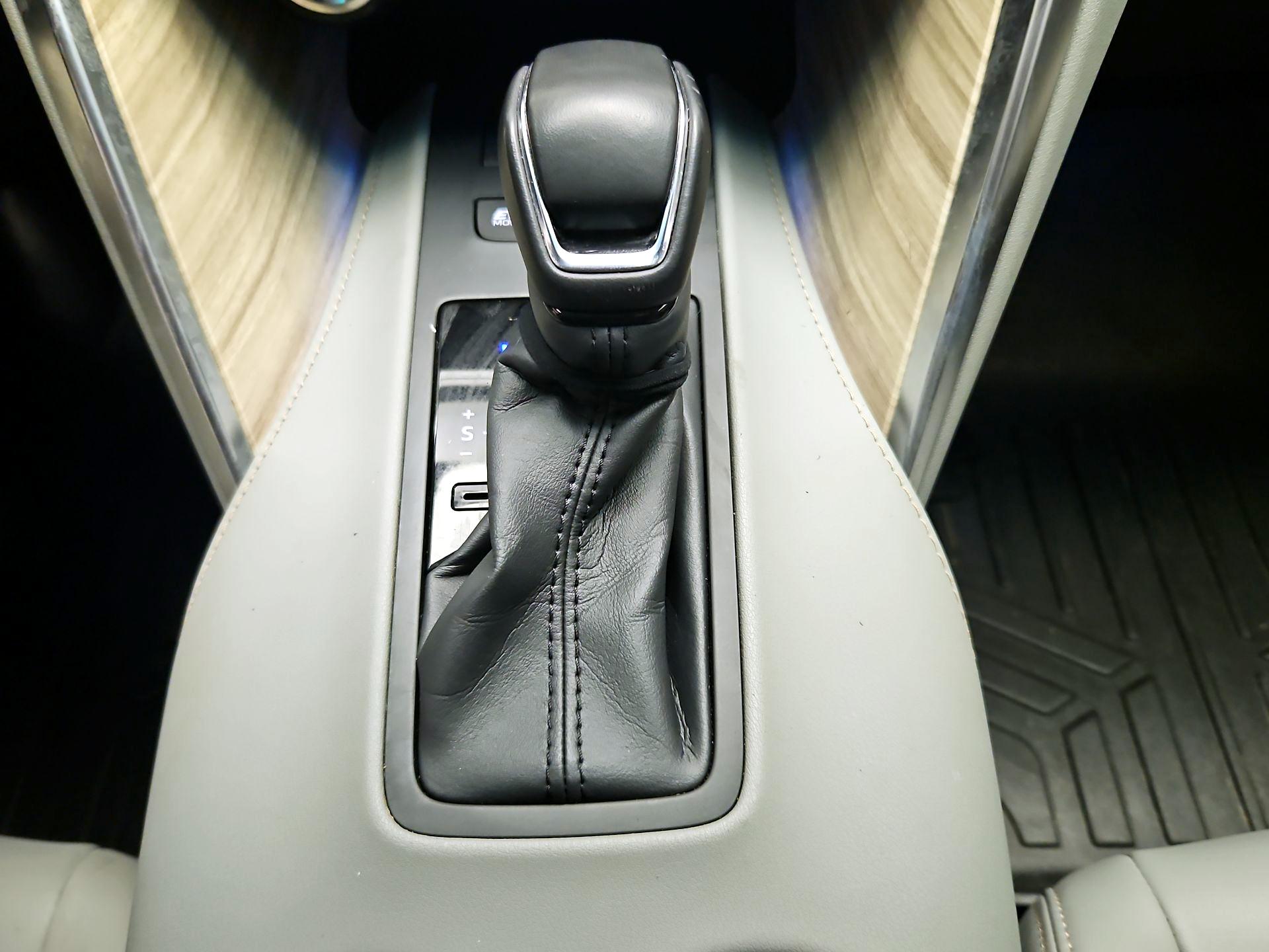 Thumbnail: 2024 Toyota Venza - 17