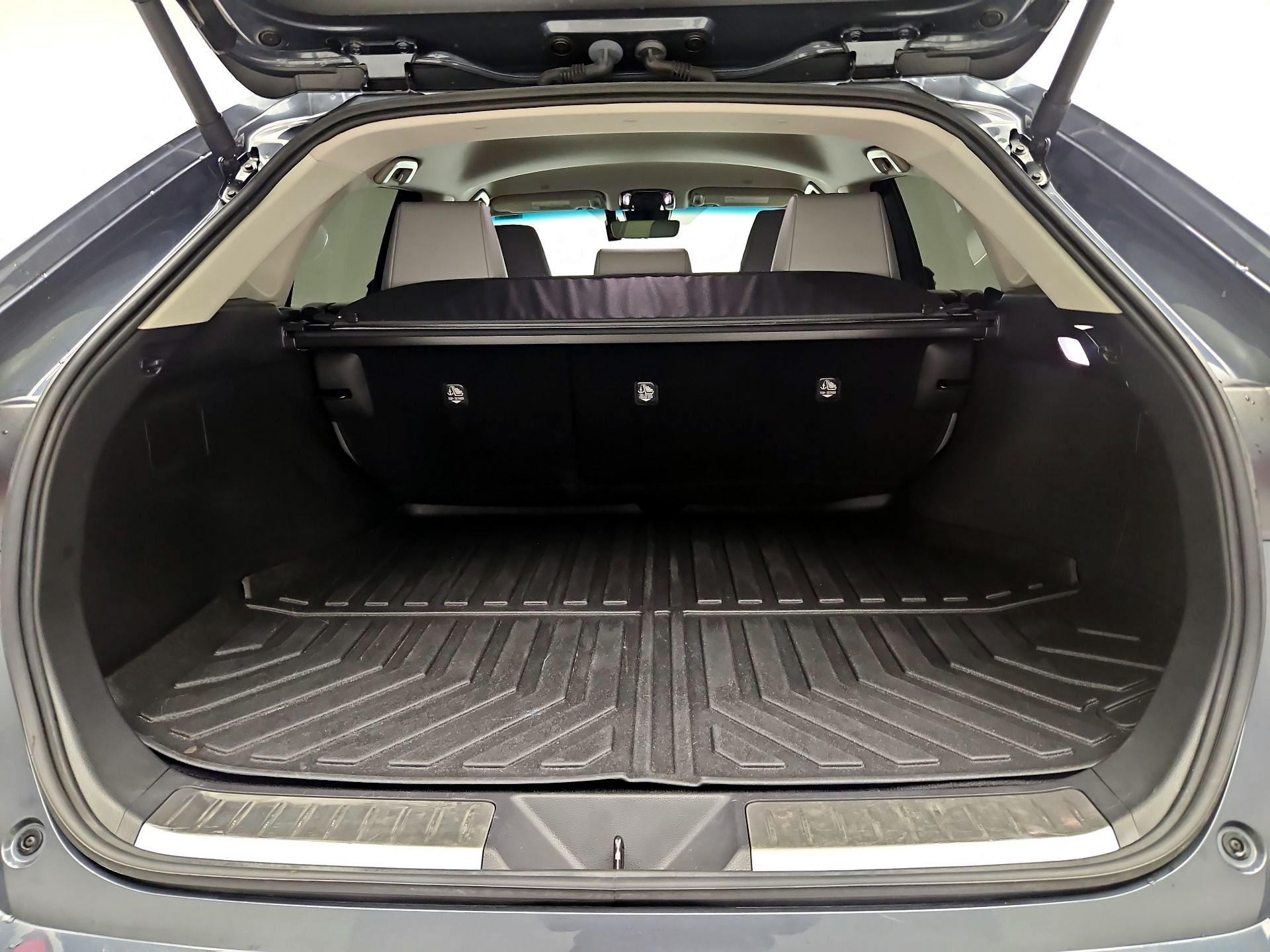 Thumbnail: 2024 Toyota Venza - 20