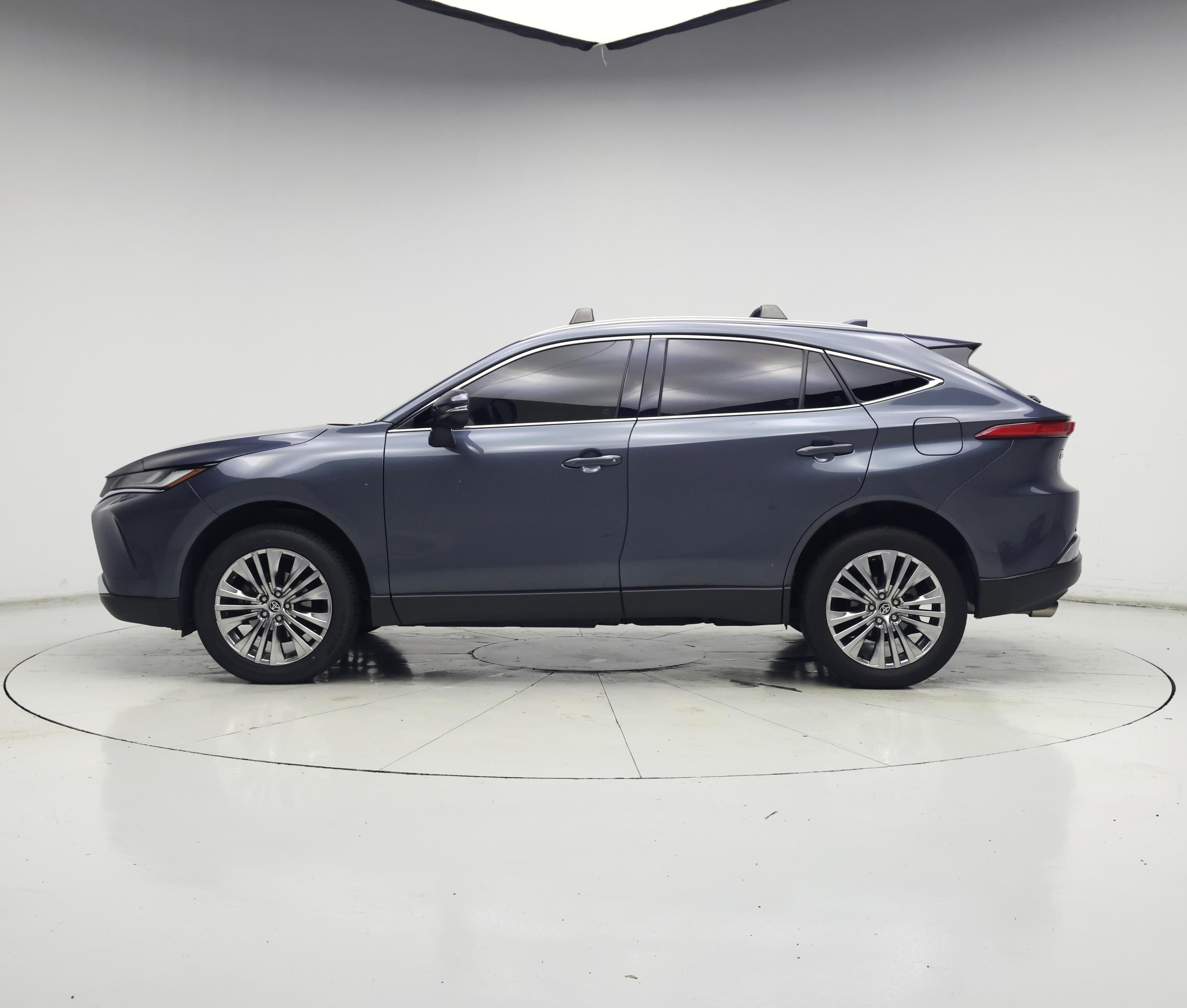 Thumbnail: 2024 Toyota Venza - 3