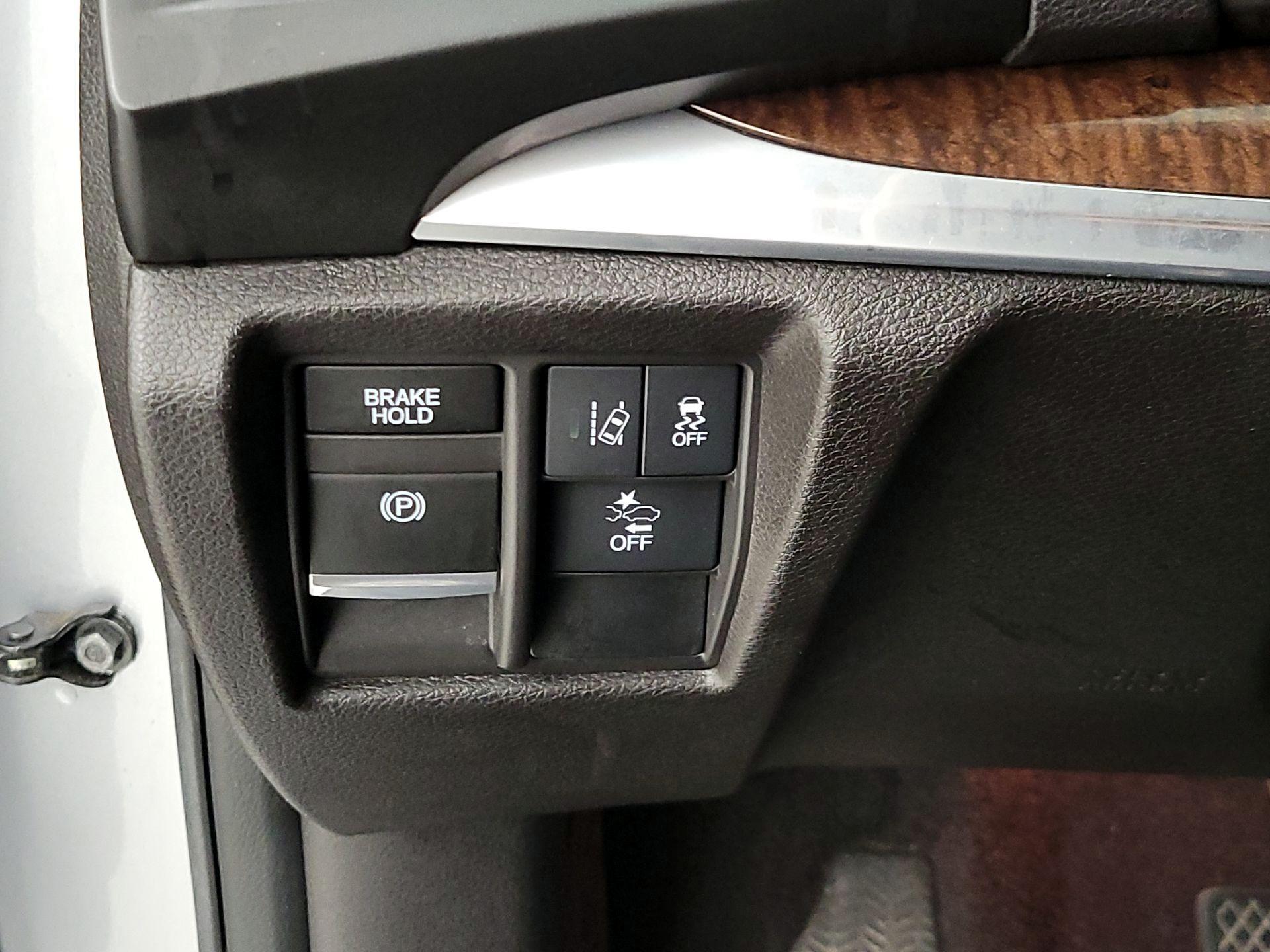 Thumbnail: 2018 Acura MDX - 14