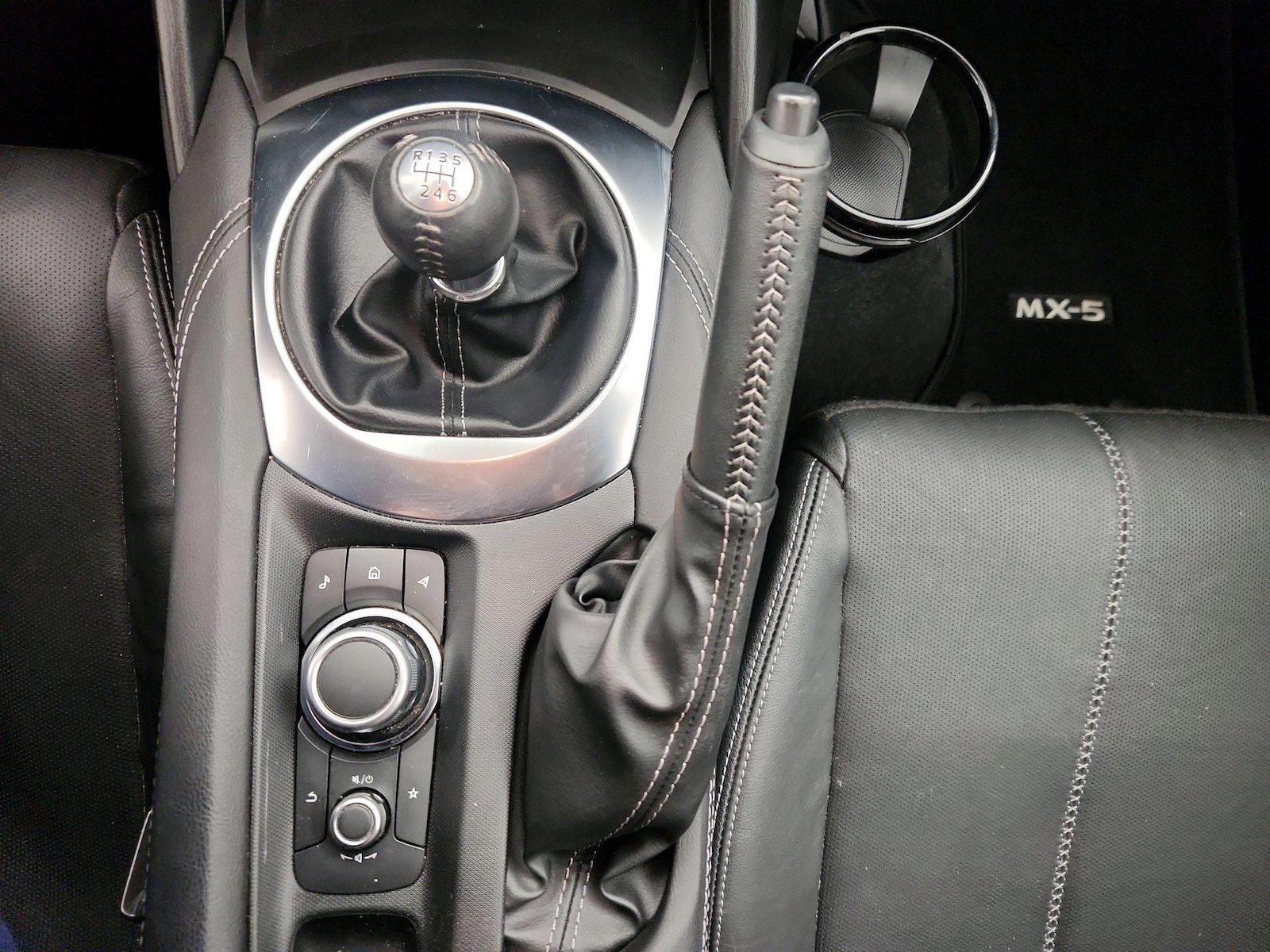 2024 Mazda MX-5 Miata Grand Touring - Photo 19