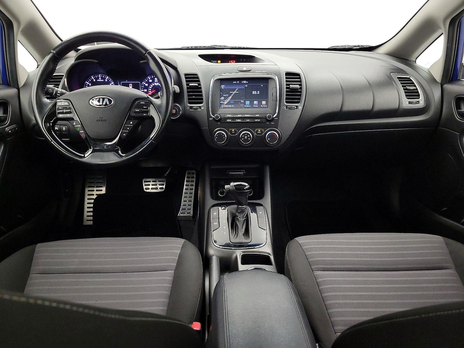 2017 Kia Forte S - Photo 10