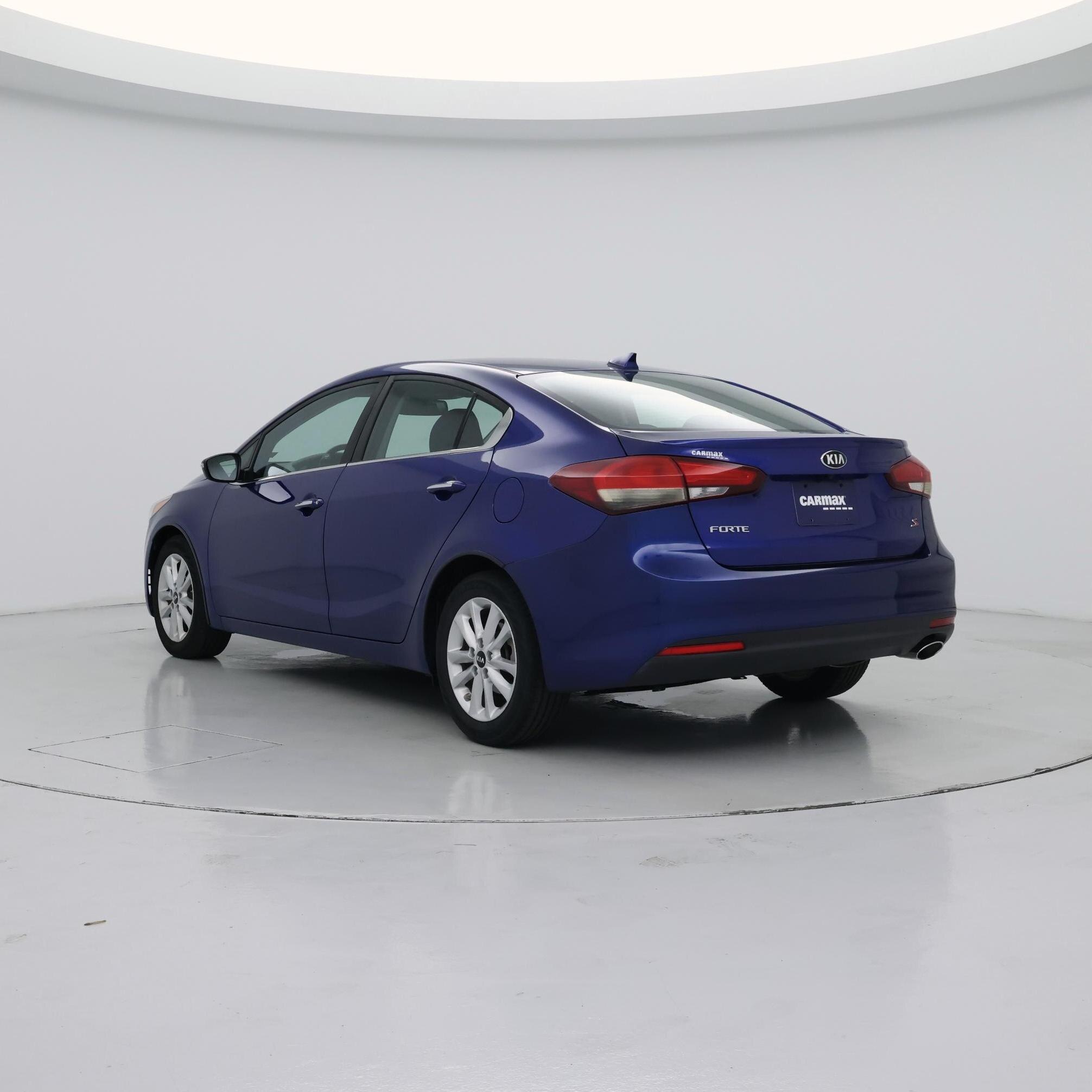 Thumbnail: 2017 Kia Forte - 2