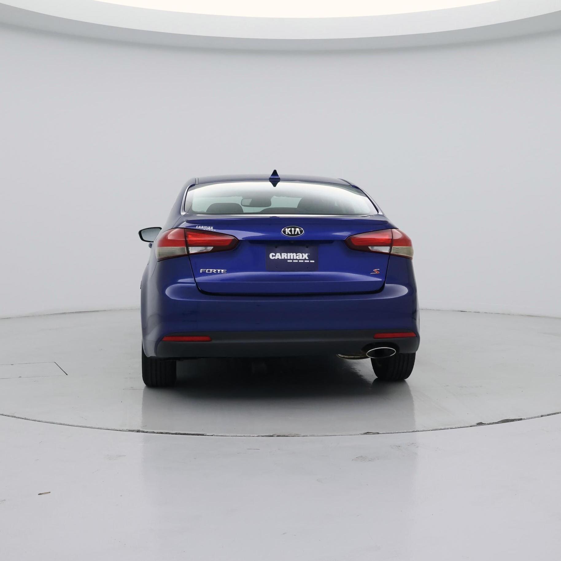 Thumbnail: 2017 Kia Forte - 6
