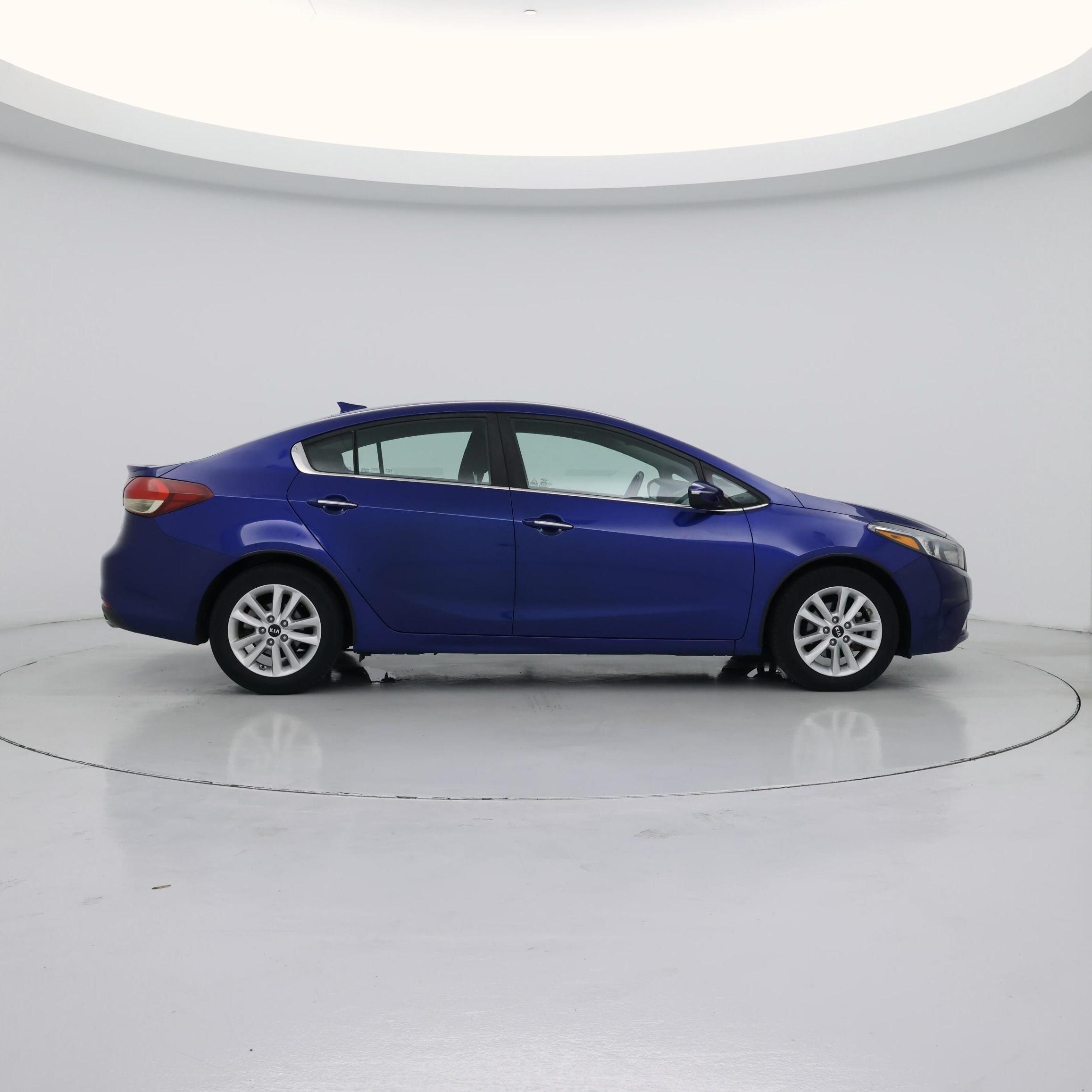 Thumbnail: 2017 Kia Forte - 7