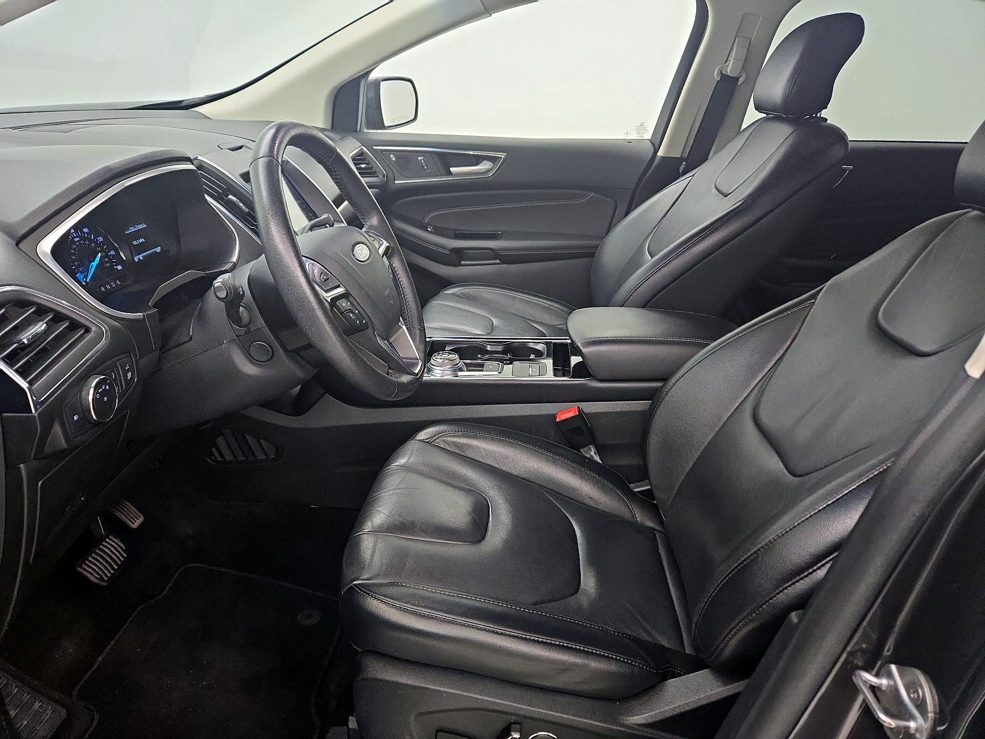 Thumbnail: 2019 Ford Edge - 11