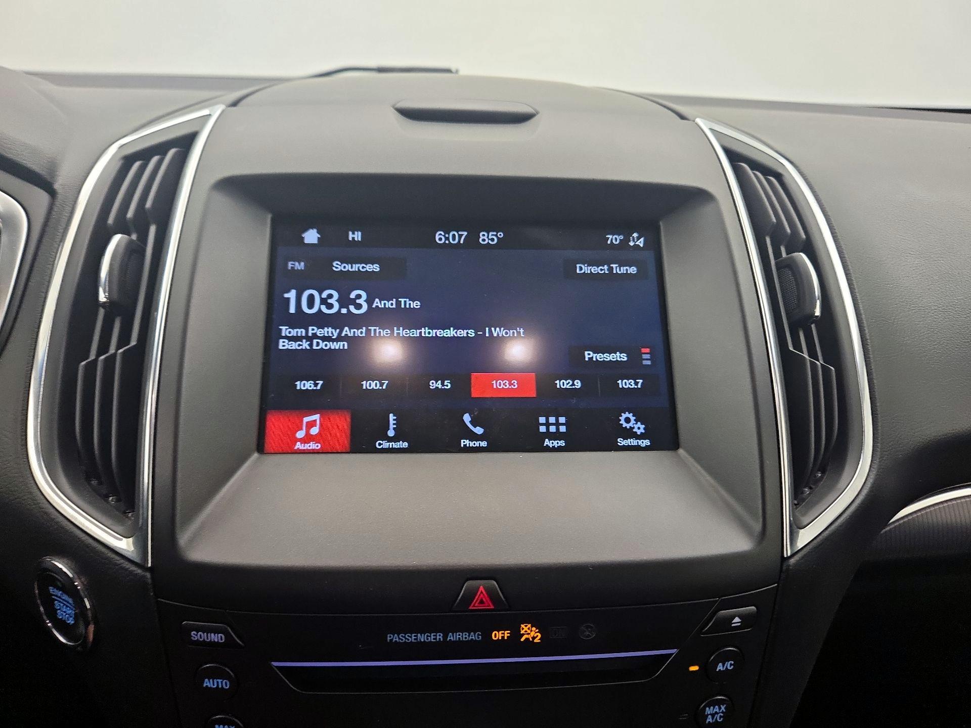 Thumbnail: 2019 Ford Edge - 15