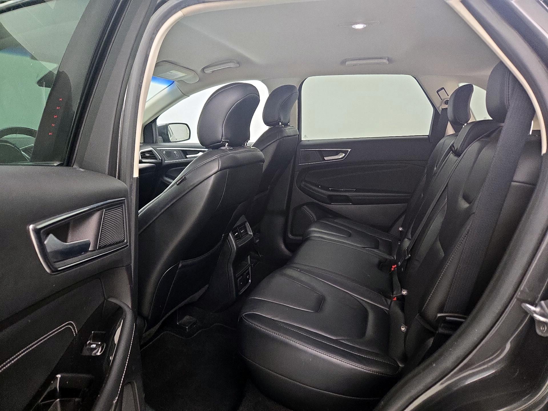 Thumbnail: 2019 Ford Edge - 19