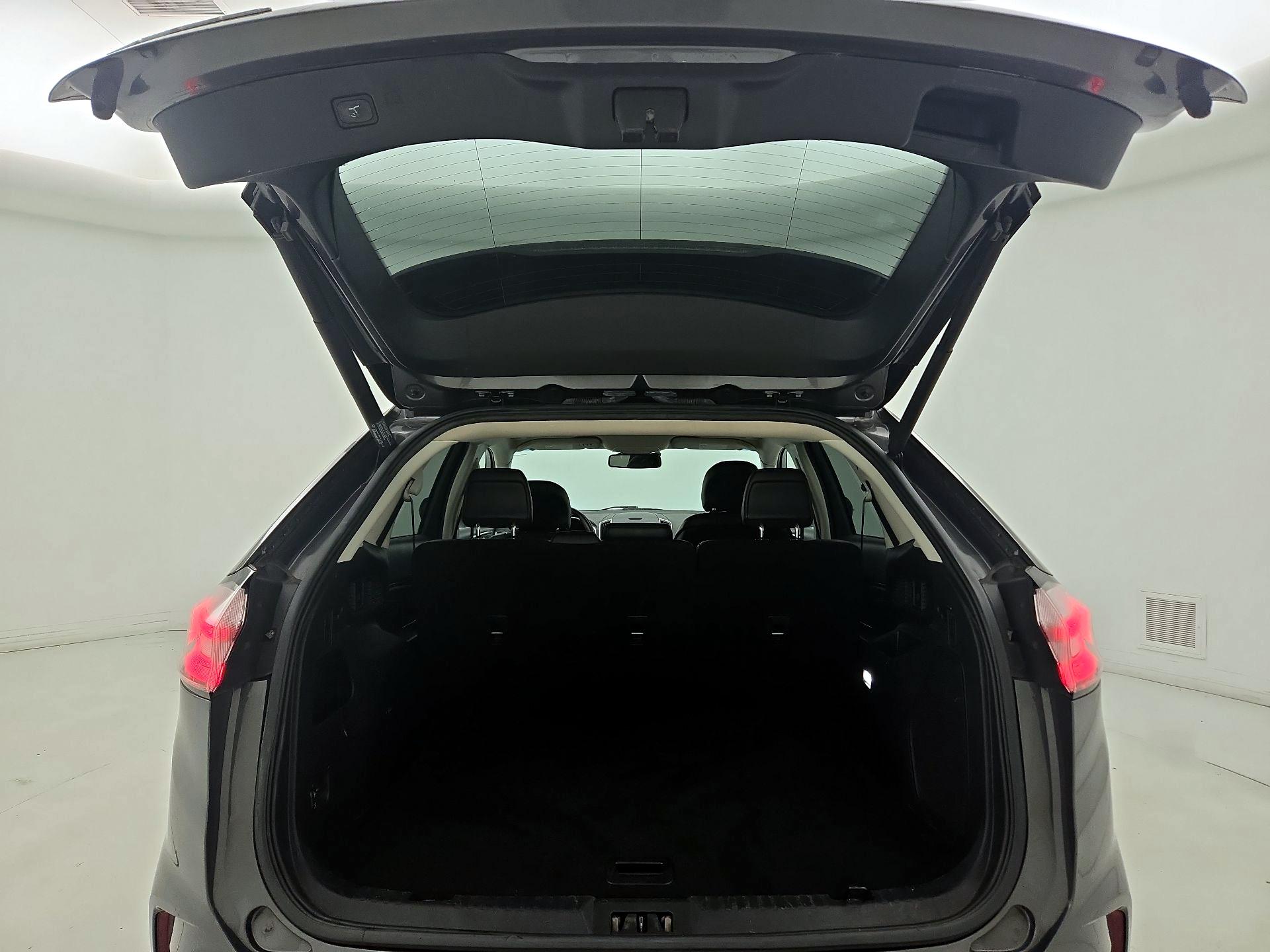 Thumbnail: 2019 Ford Edge - 20