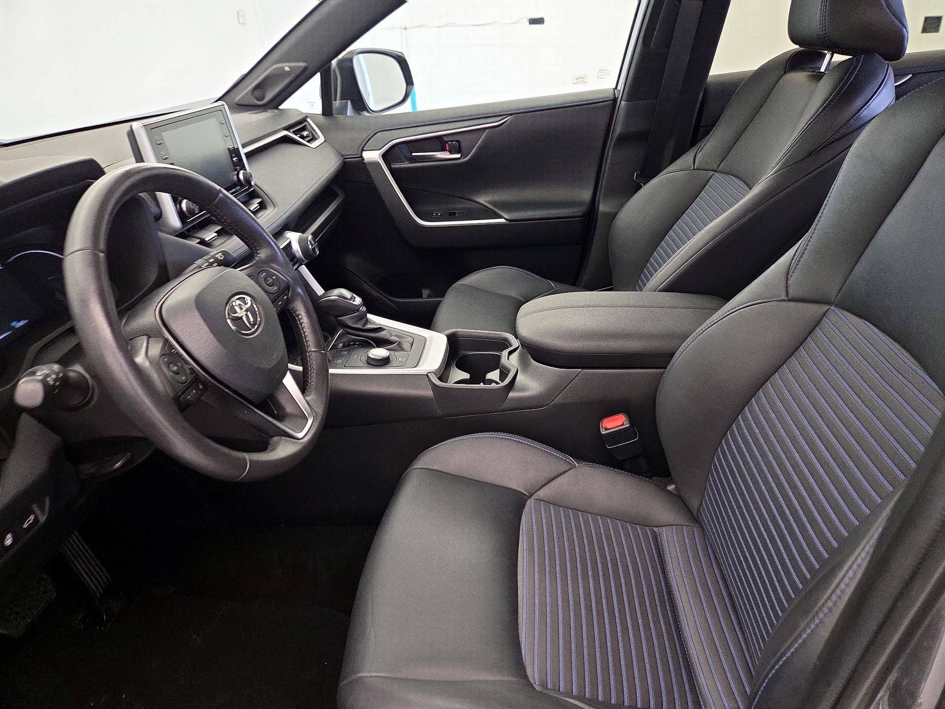 Thumbnail: 2021 Toyota RAV4 - 11