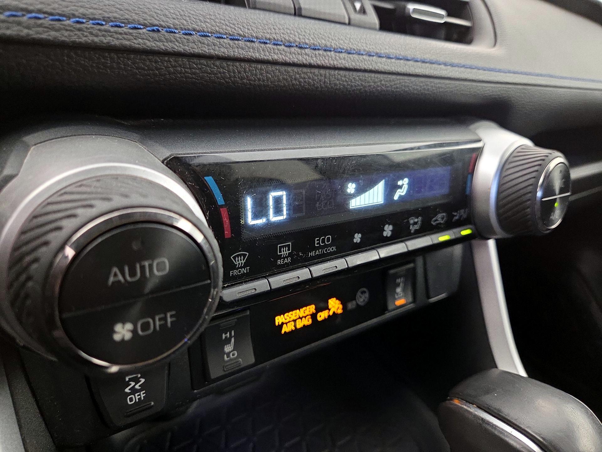Thumbnail: 2021 Toyota RAV4 - 16