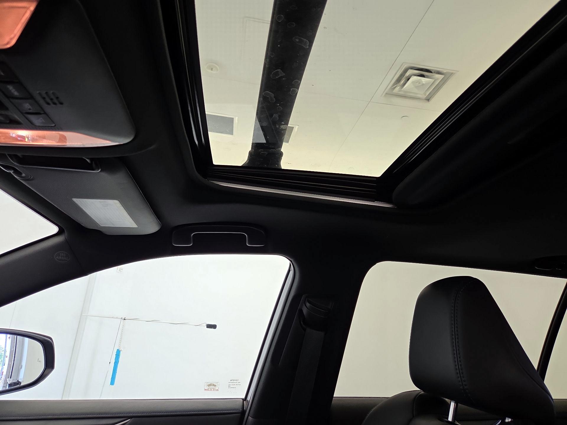 Thumbnail: 2021 Toyota RAV4 - 19