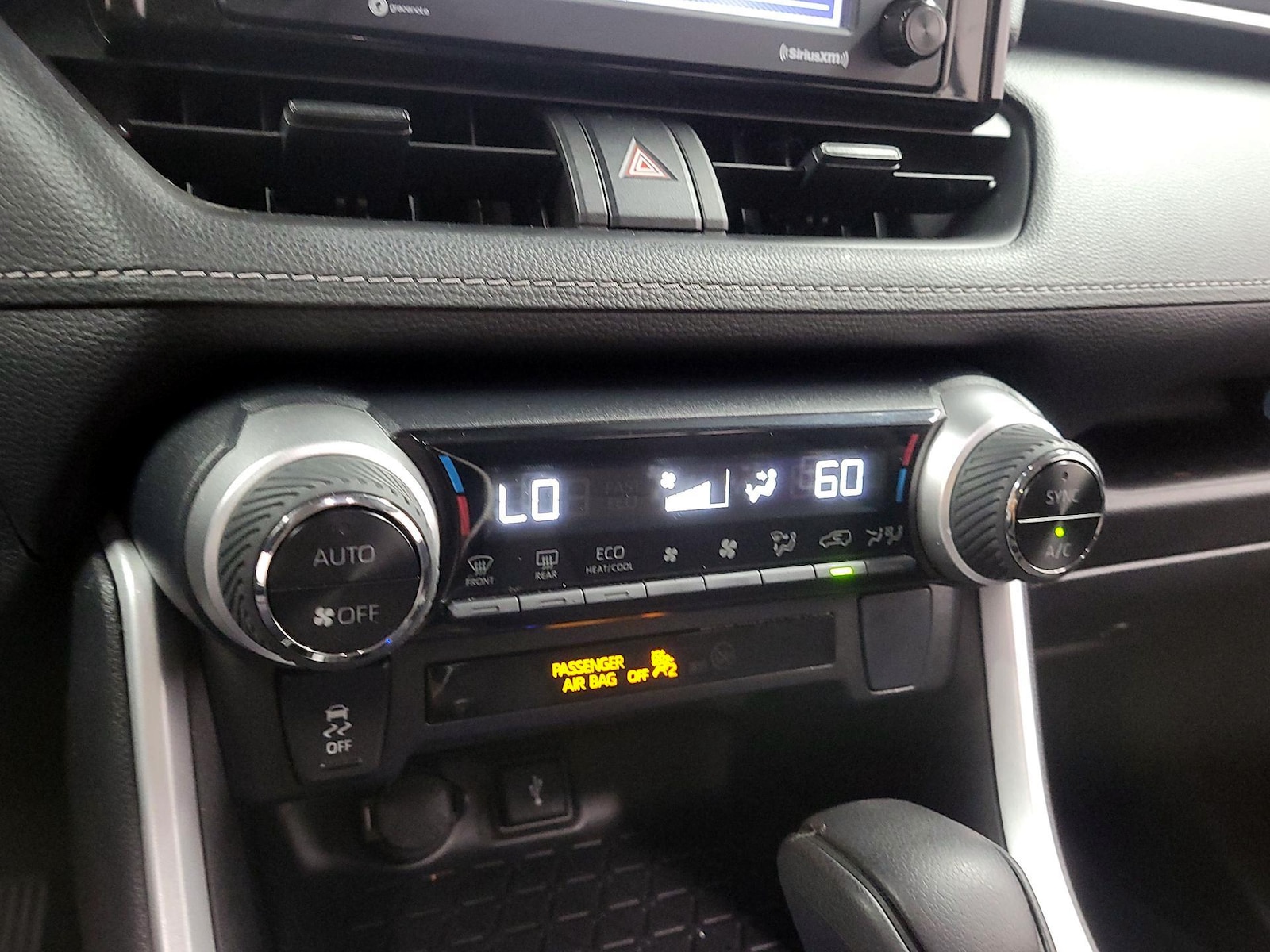 2022 Toyota RAV4 LE - Photo 14