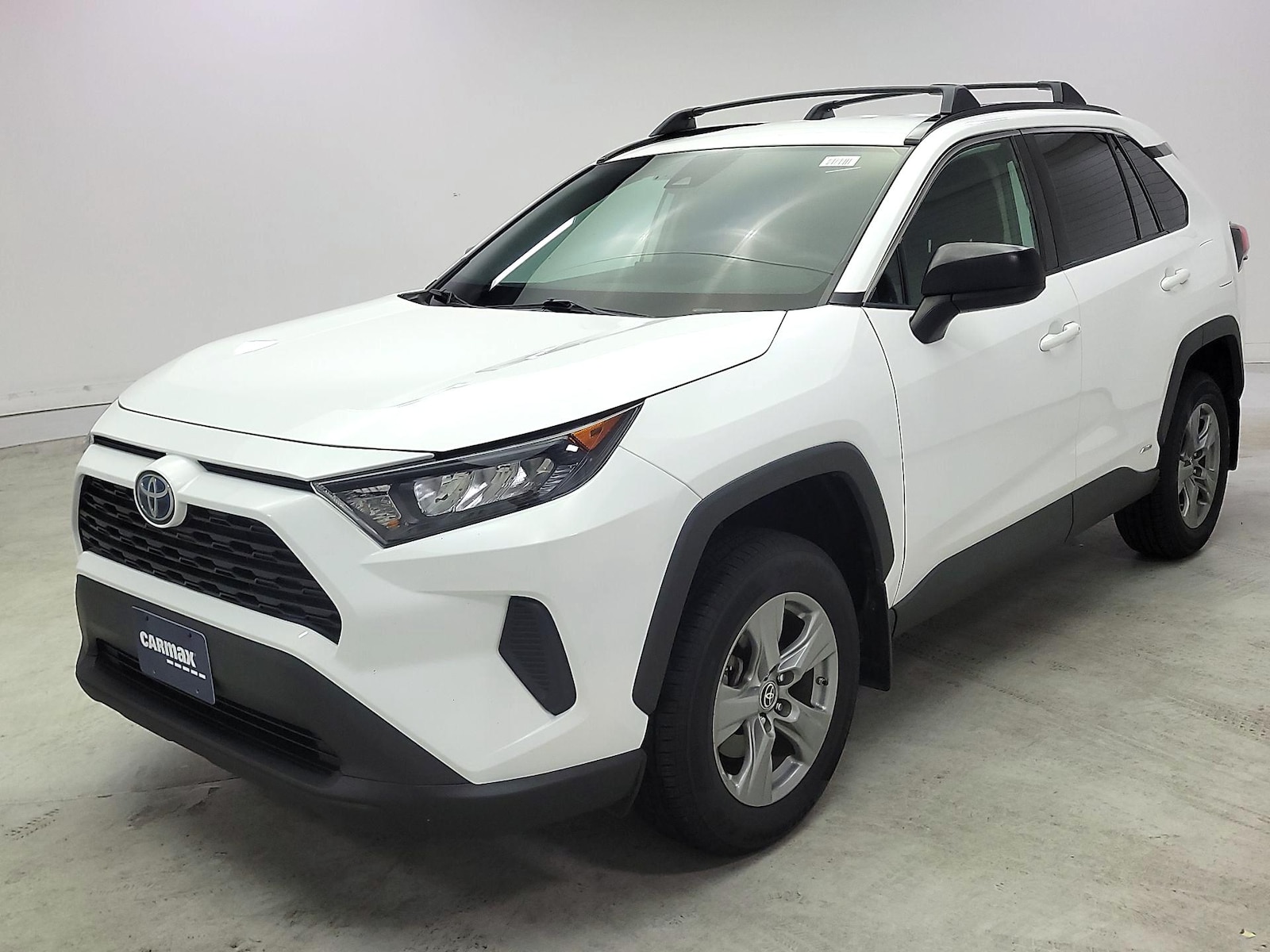 2022 Toyota RAV4 LE - Photo 3