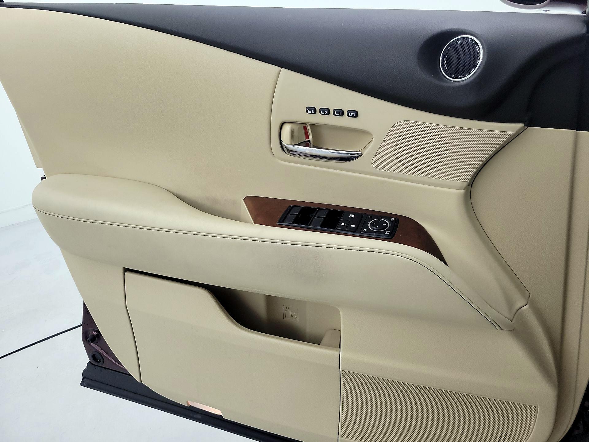 Thumbnail: 2015 Lexus RX - 12