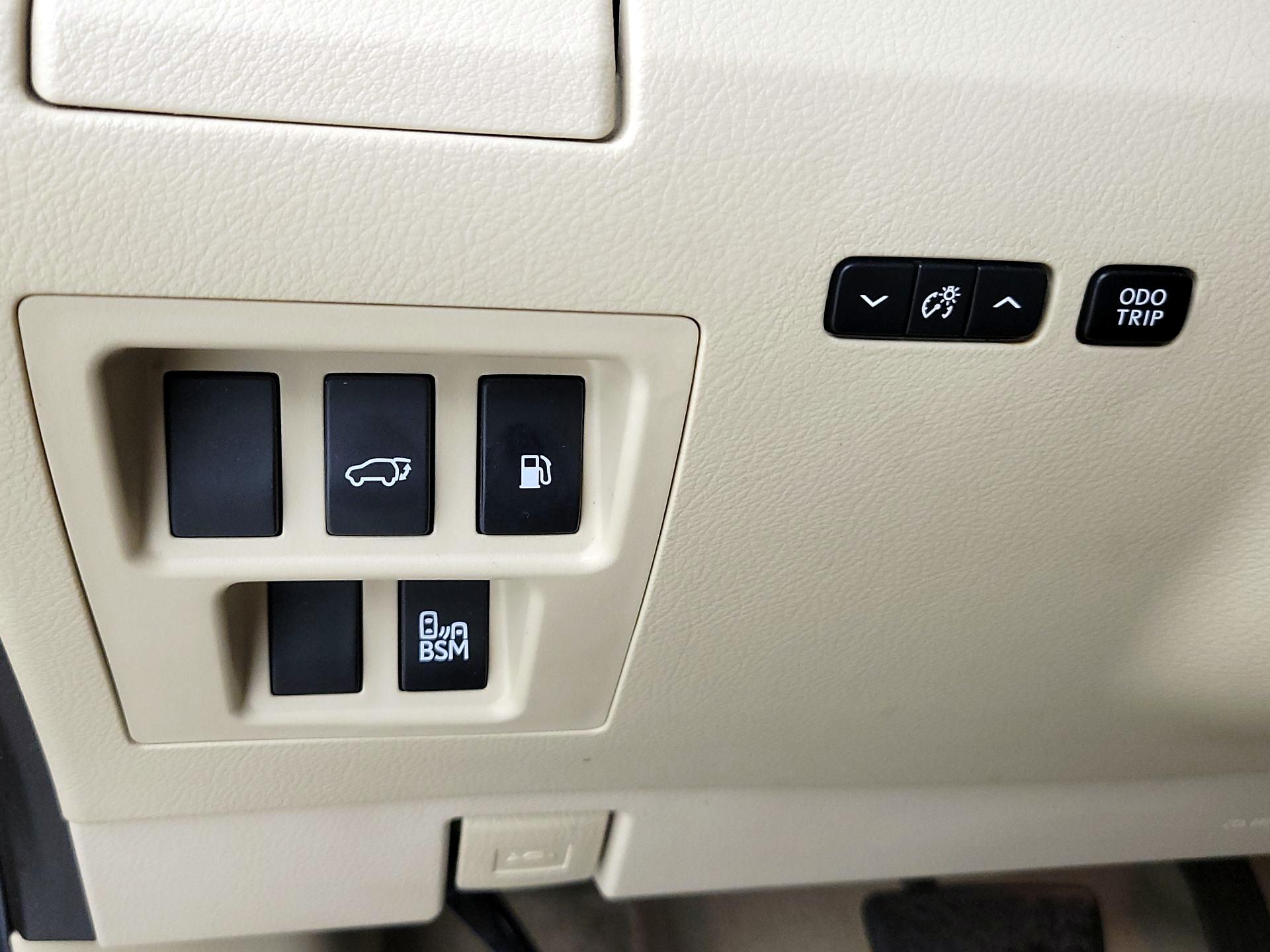Thumbnail: 2015 Lexus RX - 13