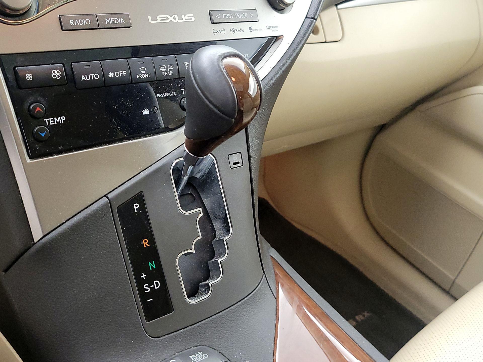 Thumbnail: 2015 Lexus RX - 18