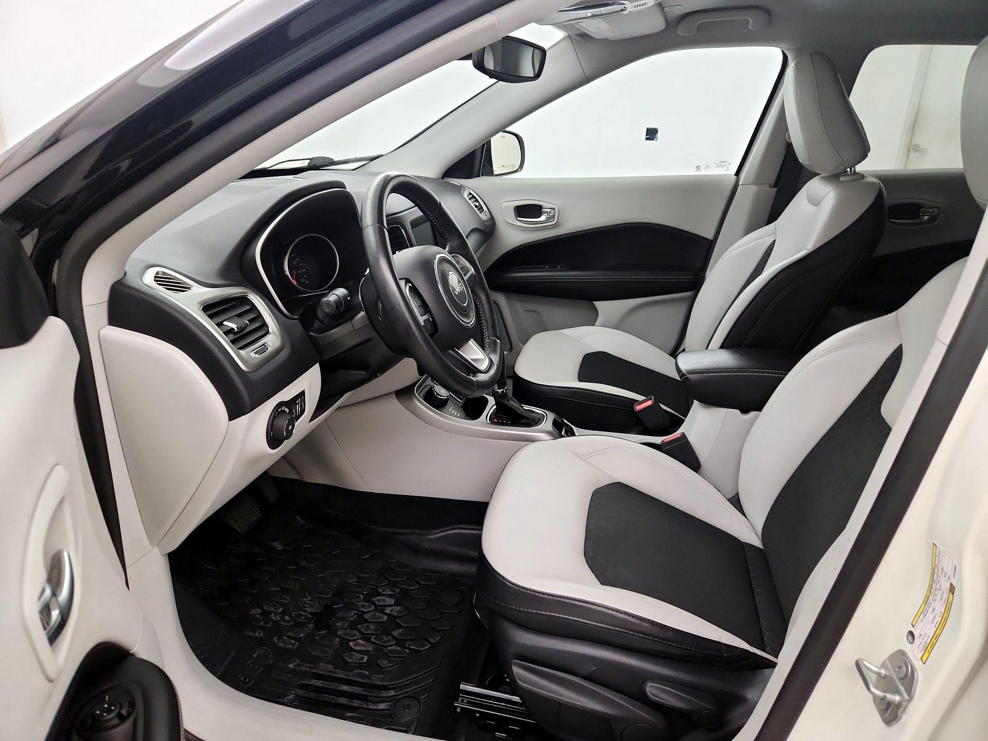 Thumbnail: 2019 Jeep Compass - 11