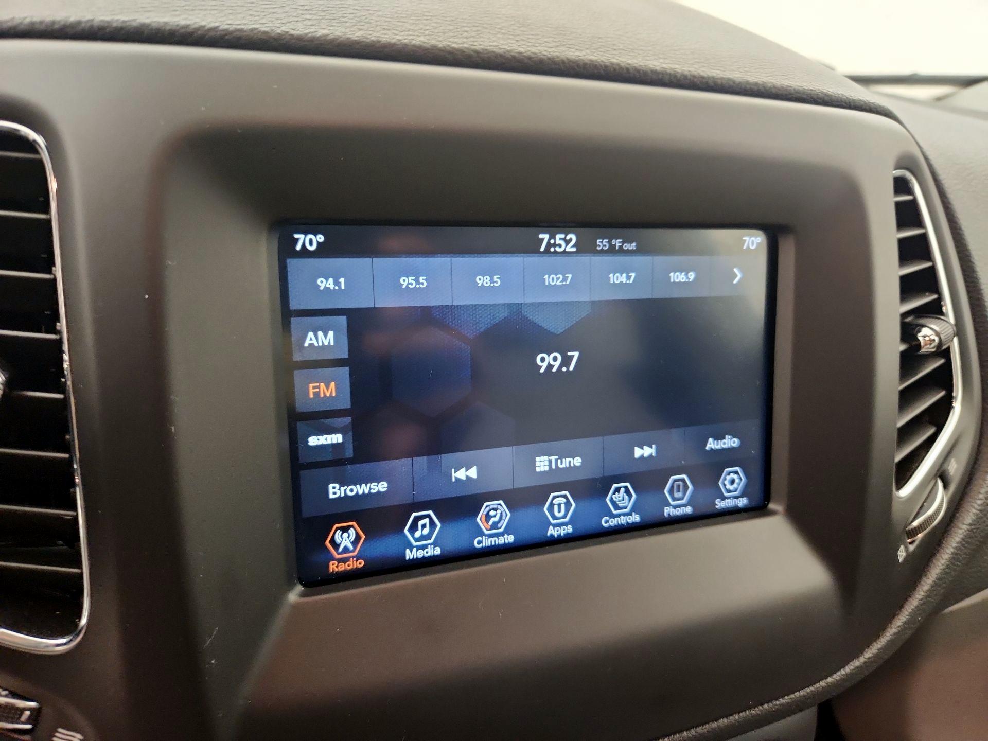 Thumbnail: 2019 Jeep Compass - 15