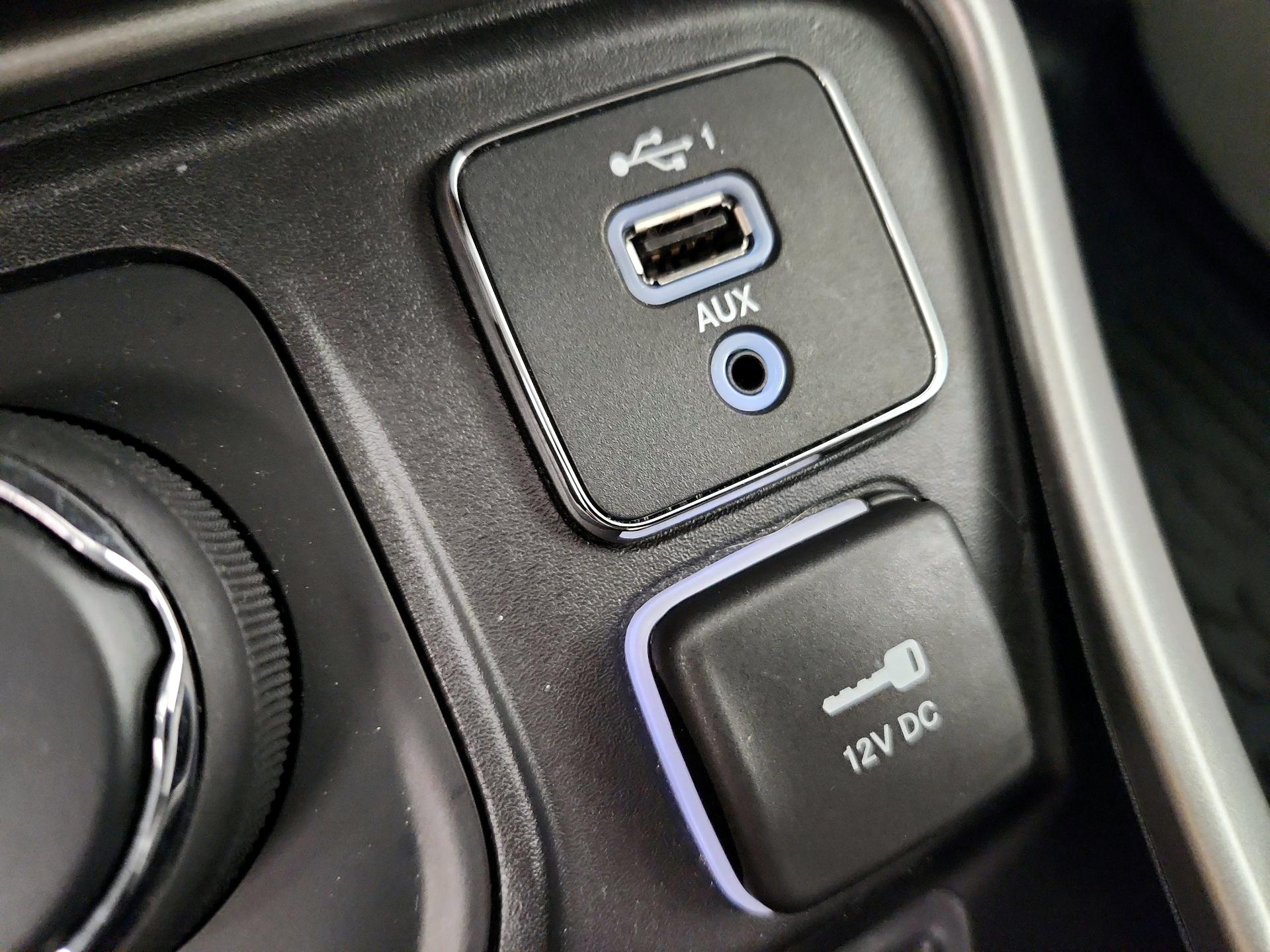 Thumbnail: 2019 Jeep Compass - 18