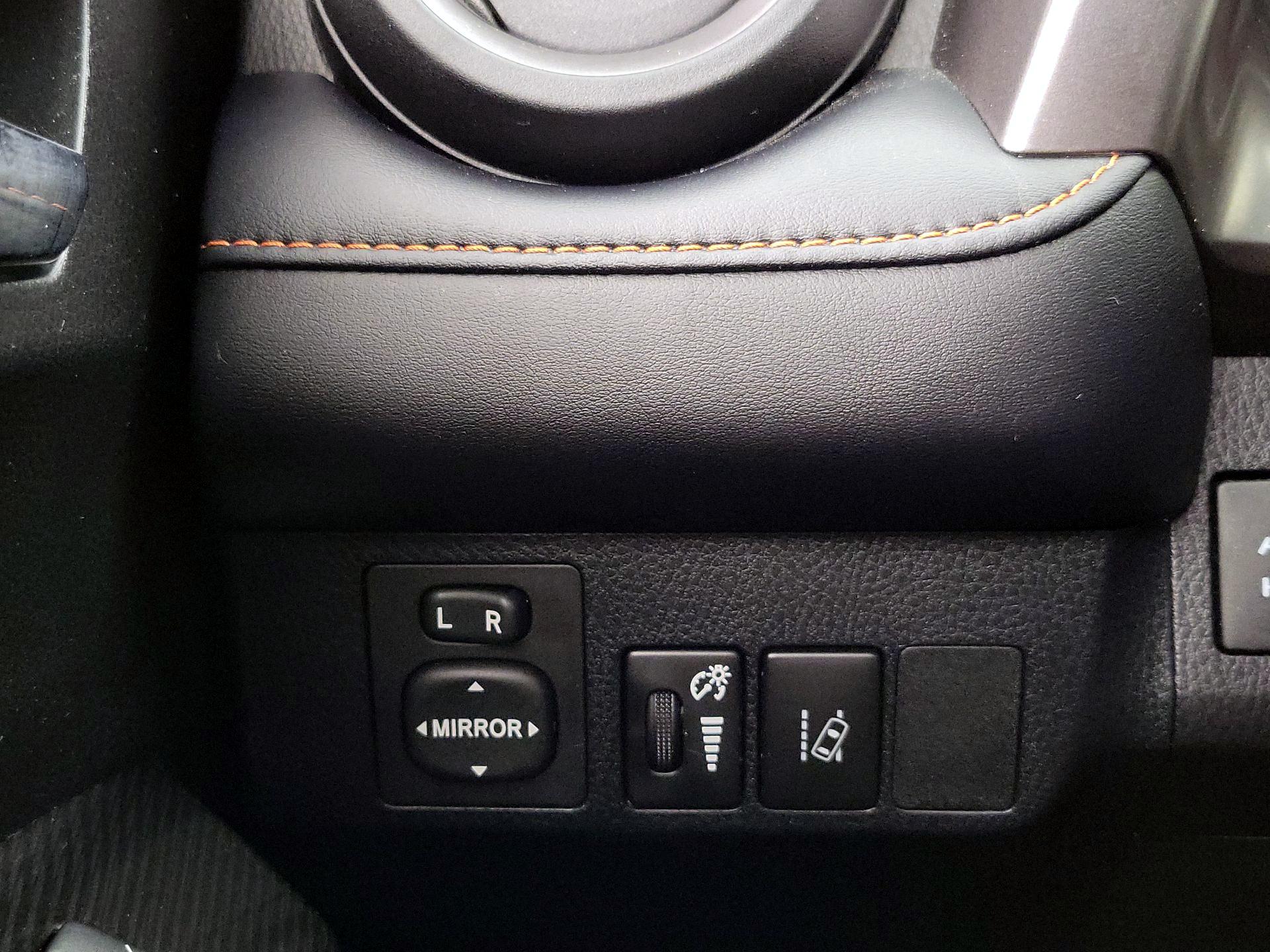 Thumbnail: 2018 Toyota RAV4 - 13