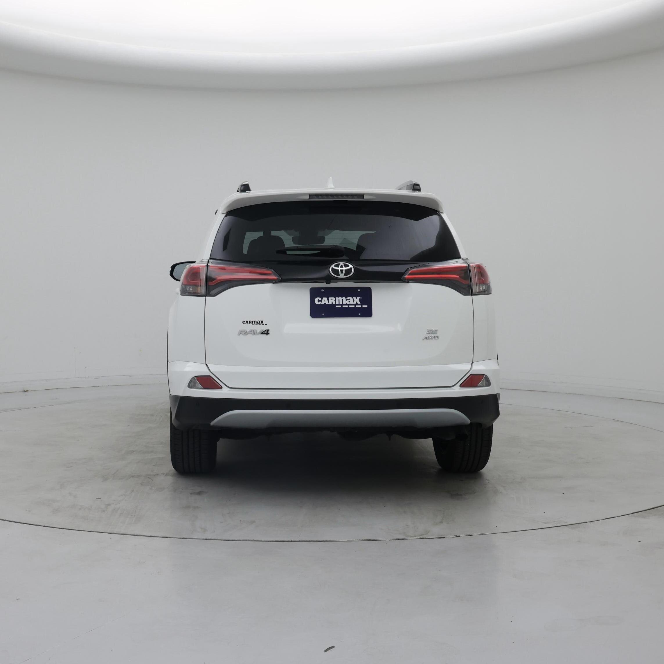 Thumbnail: 2018 Toyota RAV4 - 6