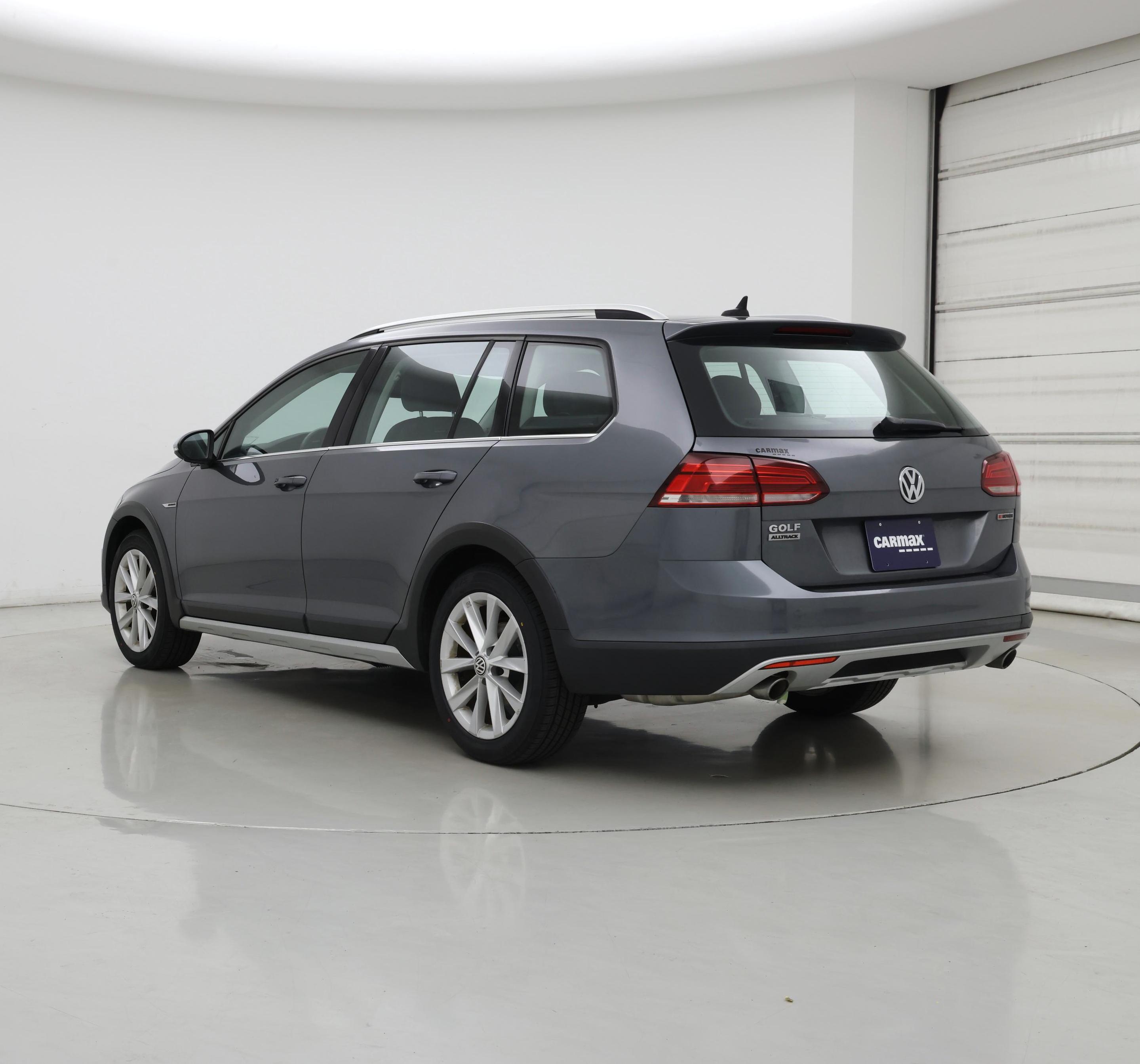 Thumbnail: 2019 Volkswagen Golf - 2