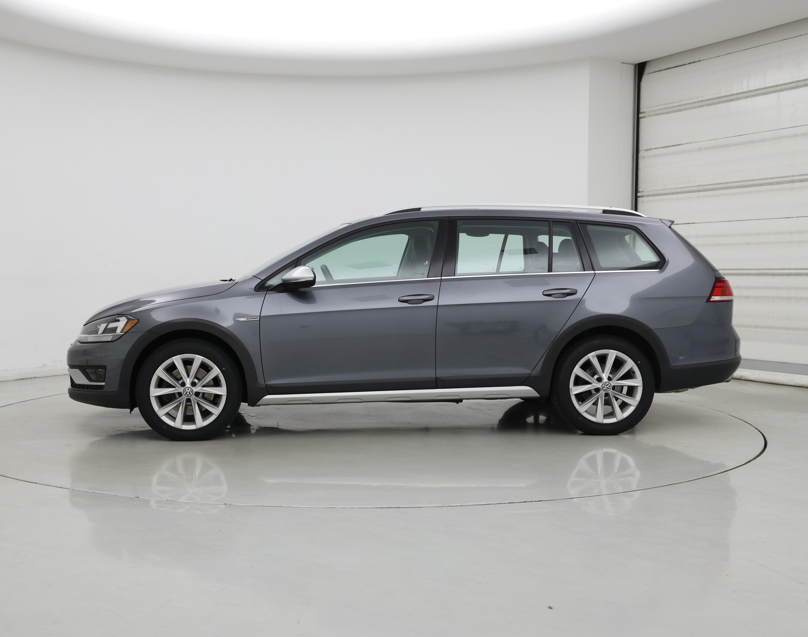 Thumbnail: 2019 Volkswagen Golf - 3