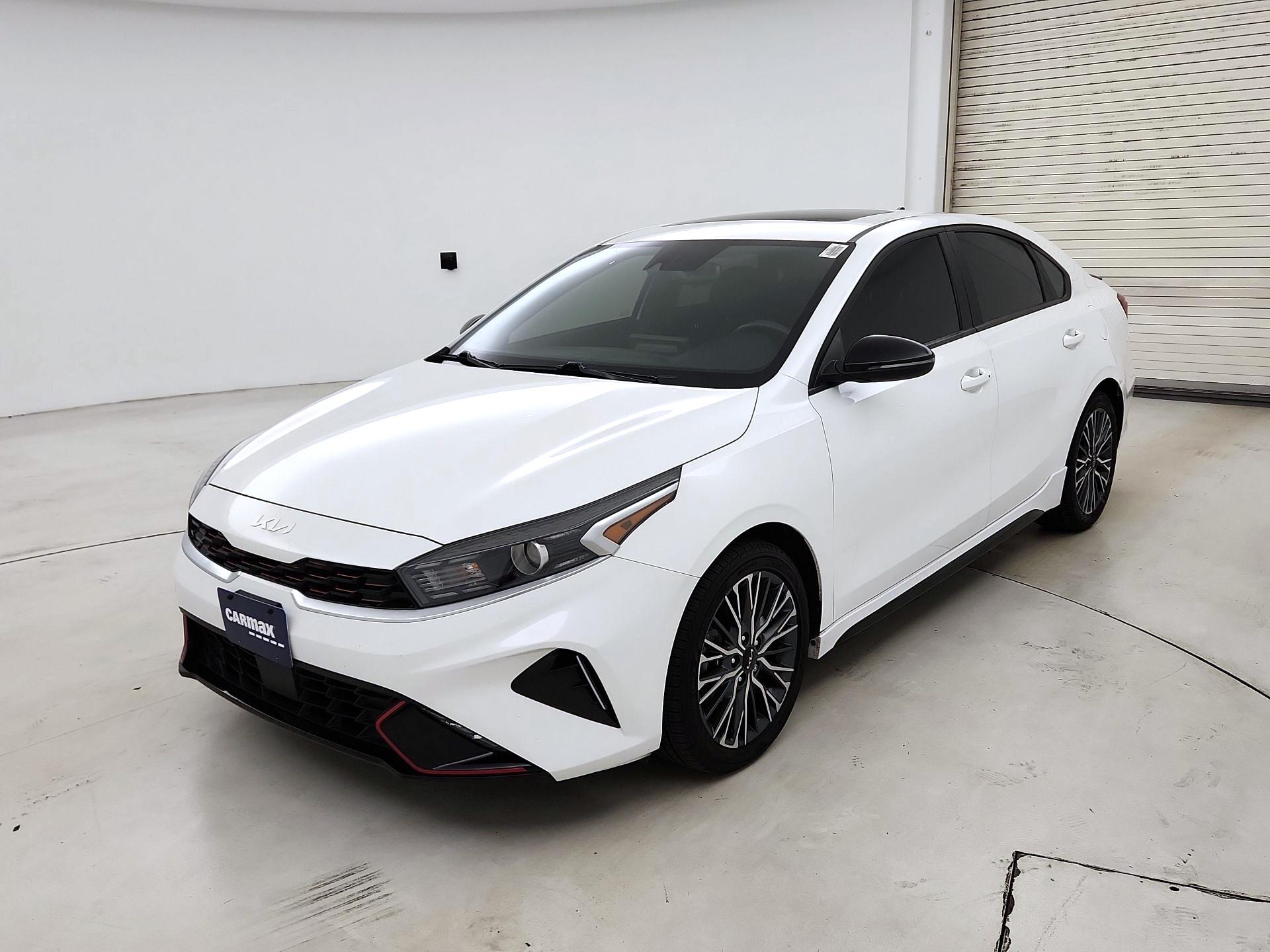 Thumbnail: 2024 Kia Forte - 3