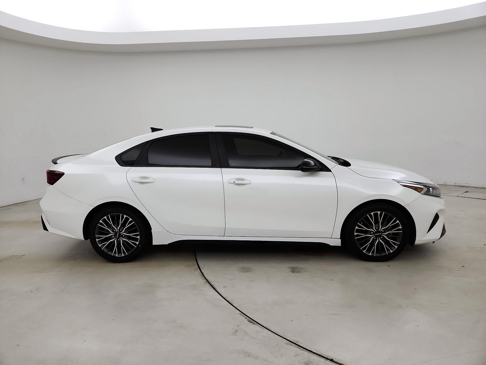 Thumbnail: 2024 Kia Forte - 4
