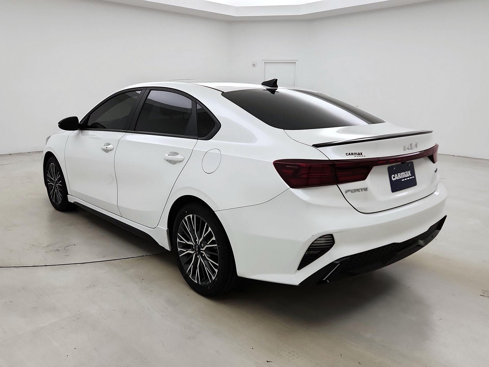 Thumbnail: 2024 Kia Forte - 7