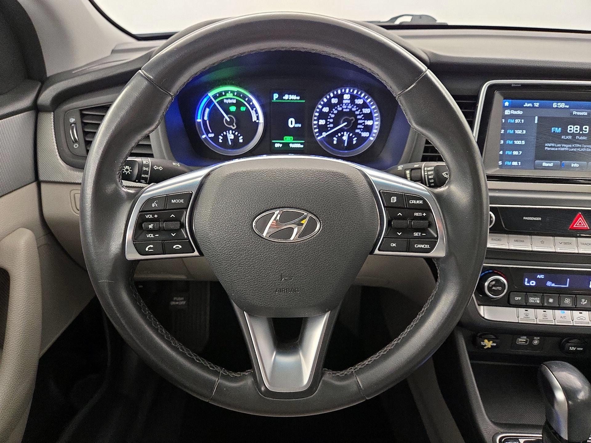 Thumbnail: 2018 Hyundai Sonata - 10