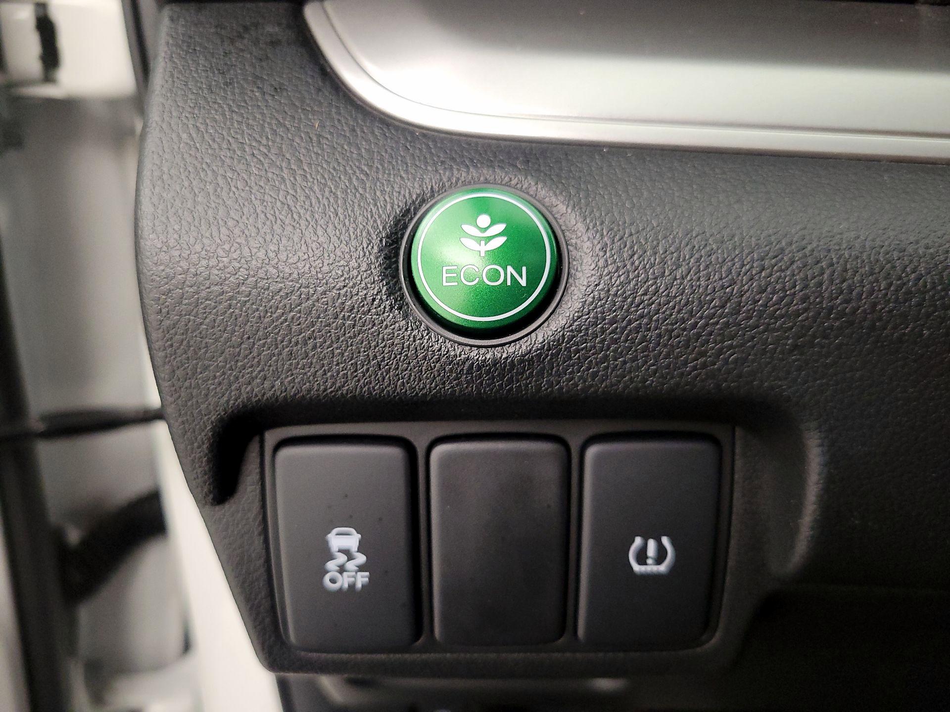 Thumbnail: 2016 Honda CR-V - 13